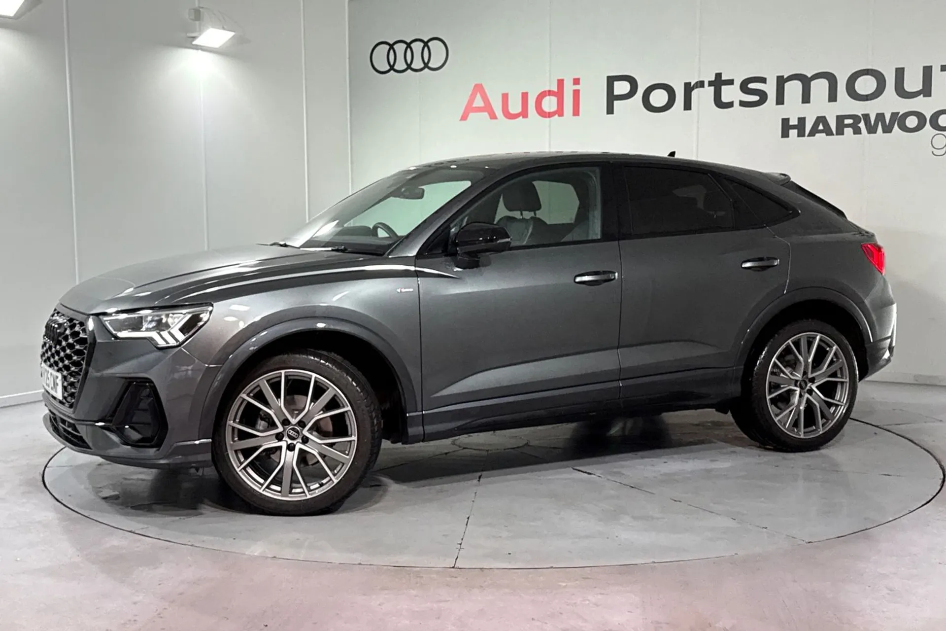 Audi Q3 thumbnail image number 5