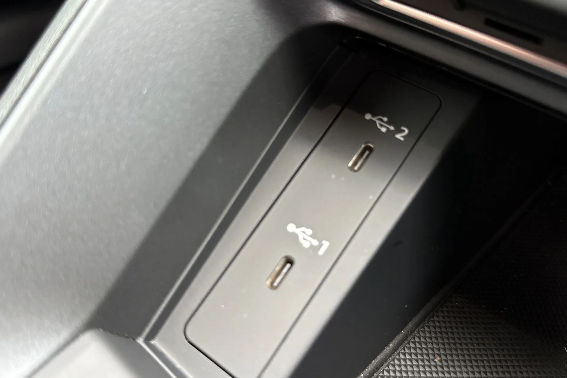 Audi Q3 thumbnail image number 45