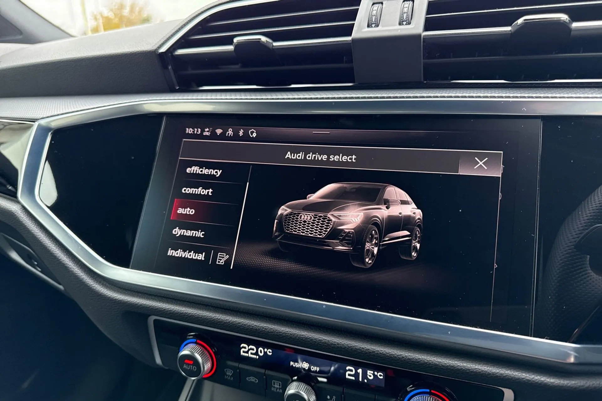 Audi Q3 thumbnail image number 48