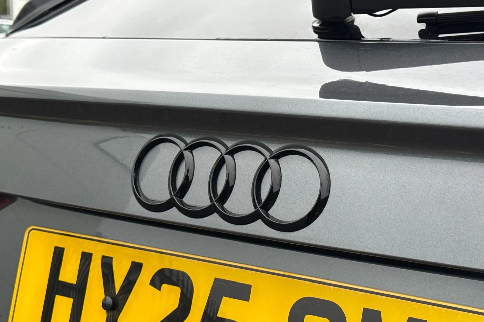 Audi Q3 thumbnail image number 17