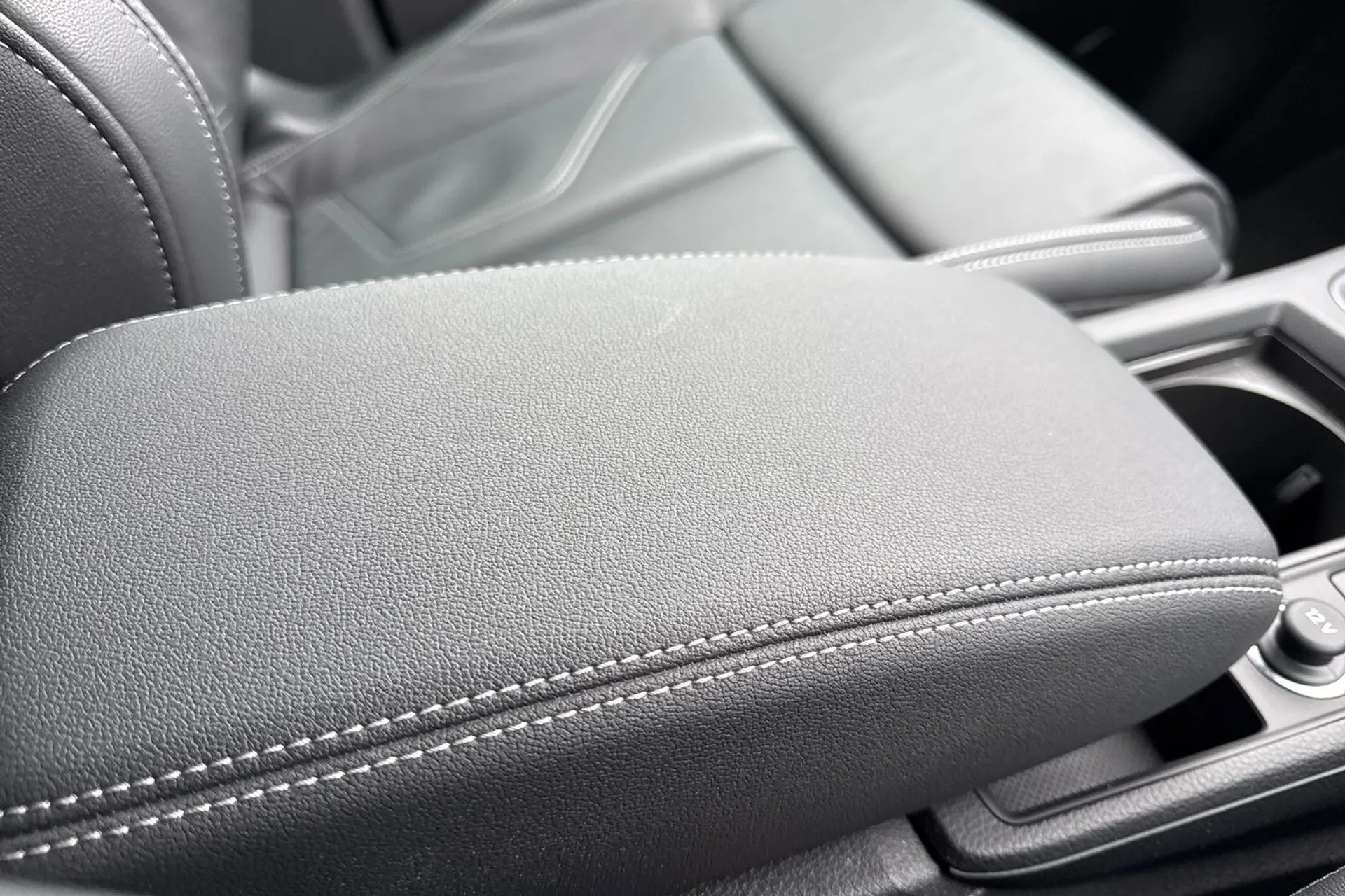 Audi Q3 thumbnail image number 42