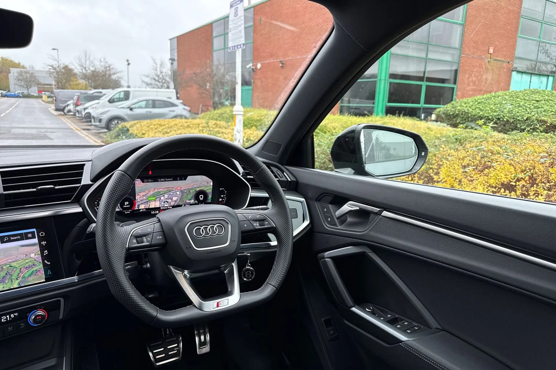 Audi Q3 thumbnail image number 34