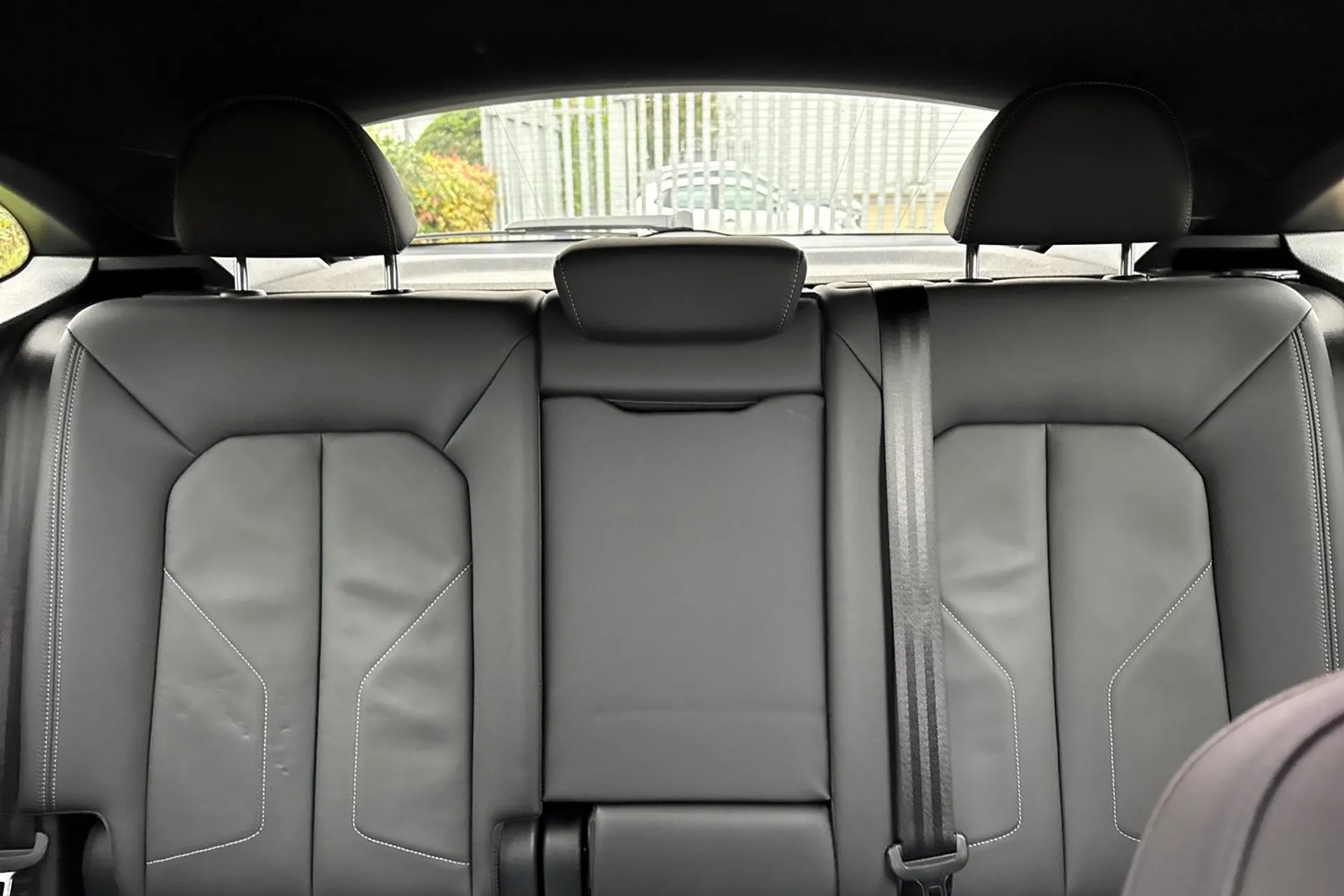 Audi Q3 thumbnail image number 32