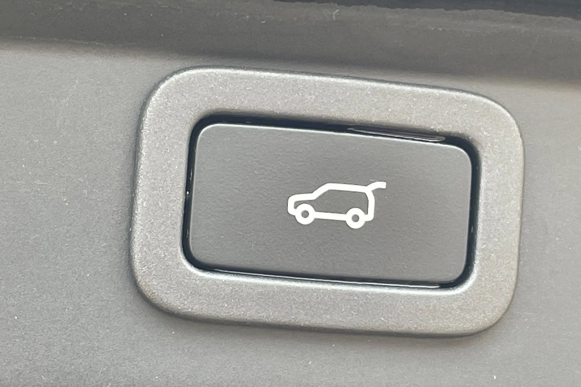 Jaguar I-PACE thumbnail image number 20
