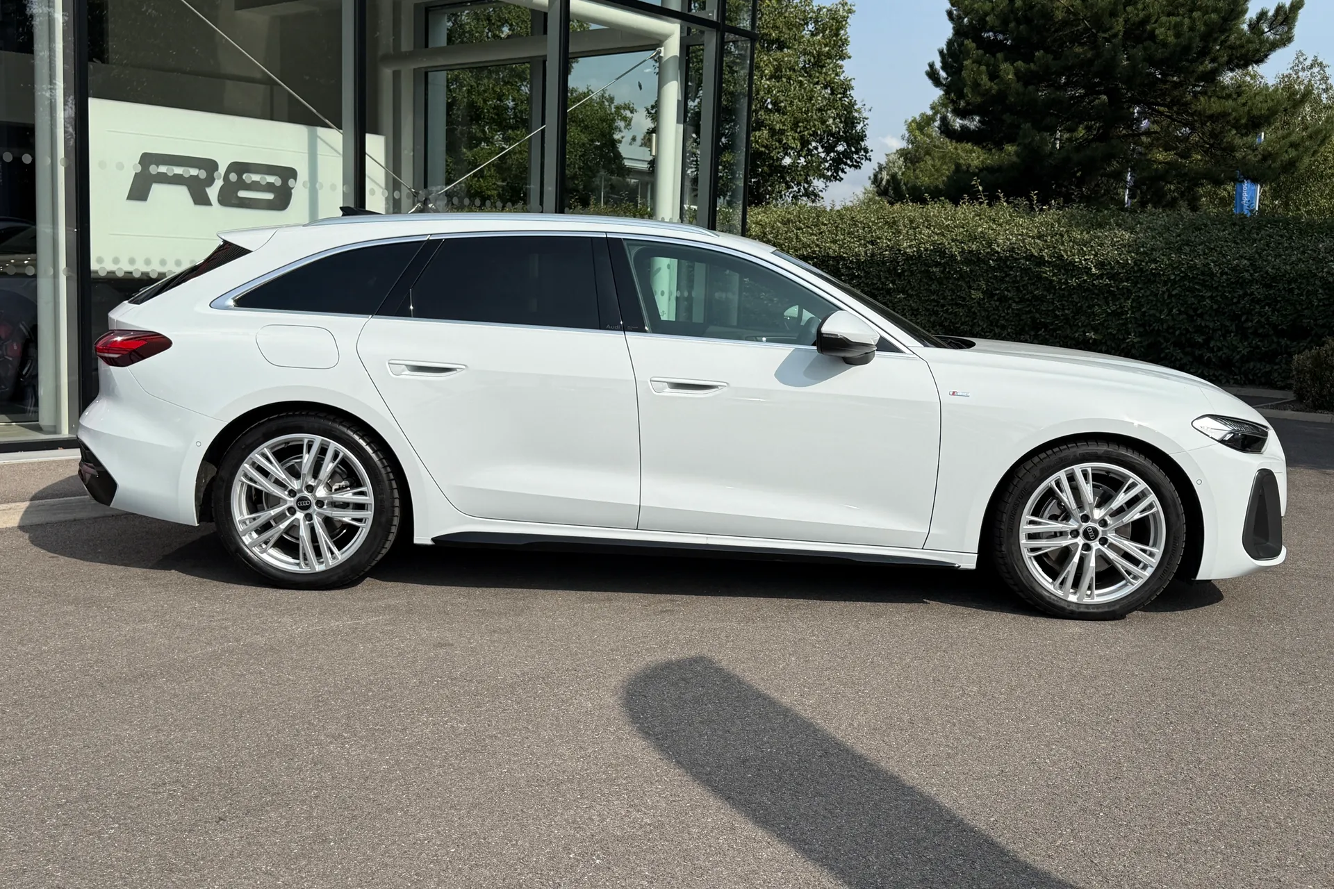 Audi A5 thumbnail image number 2