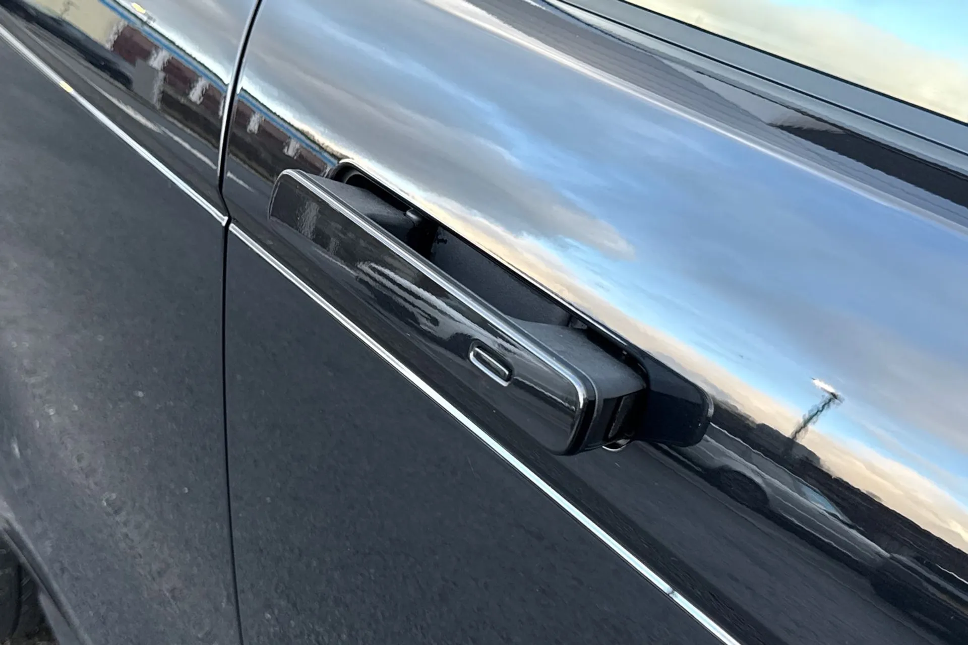 LAND ROVER RANGE ROVER EVOQUE thumbnail image number 23