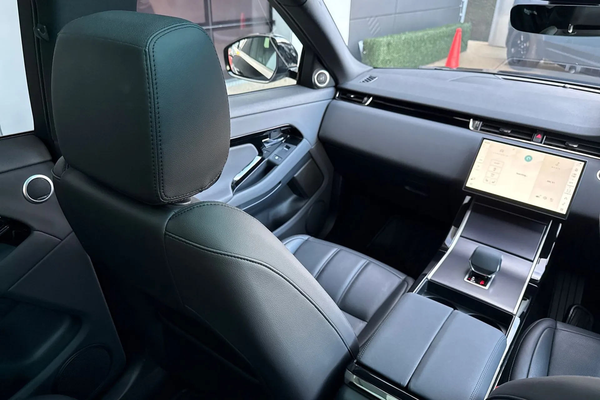 LAND ROVER RANGE ROVER EVOQUE thumbnail image number 40