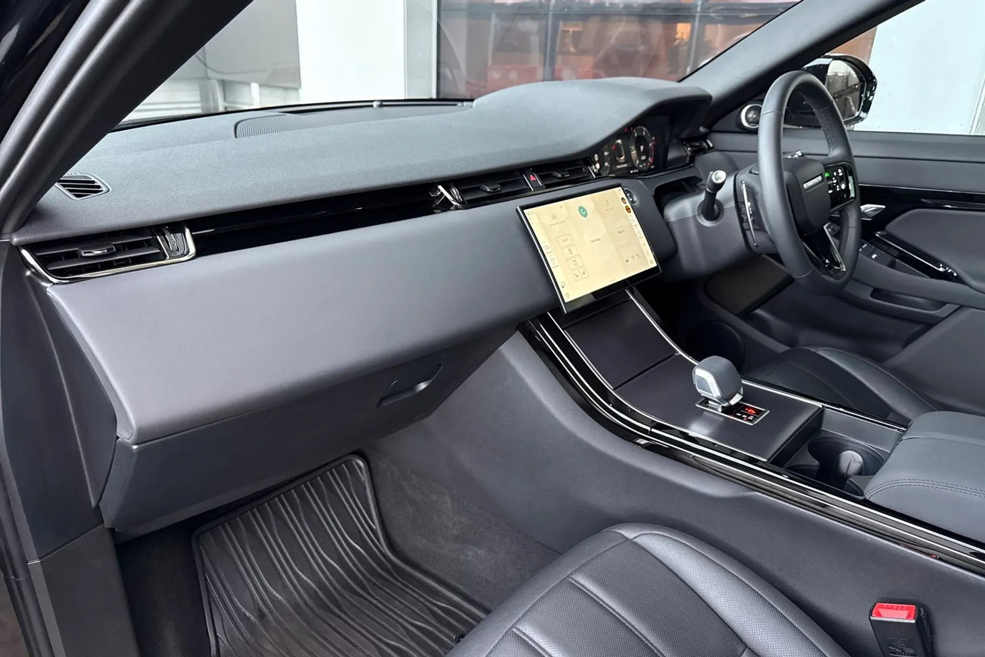 LAND ROVER RANGE ROVER EVOQUE thumbnail image number 36