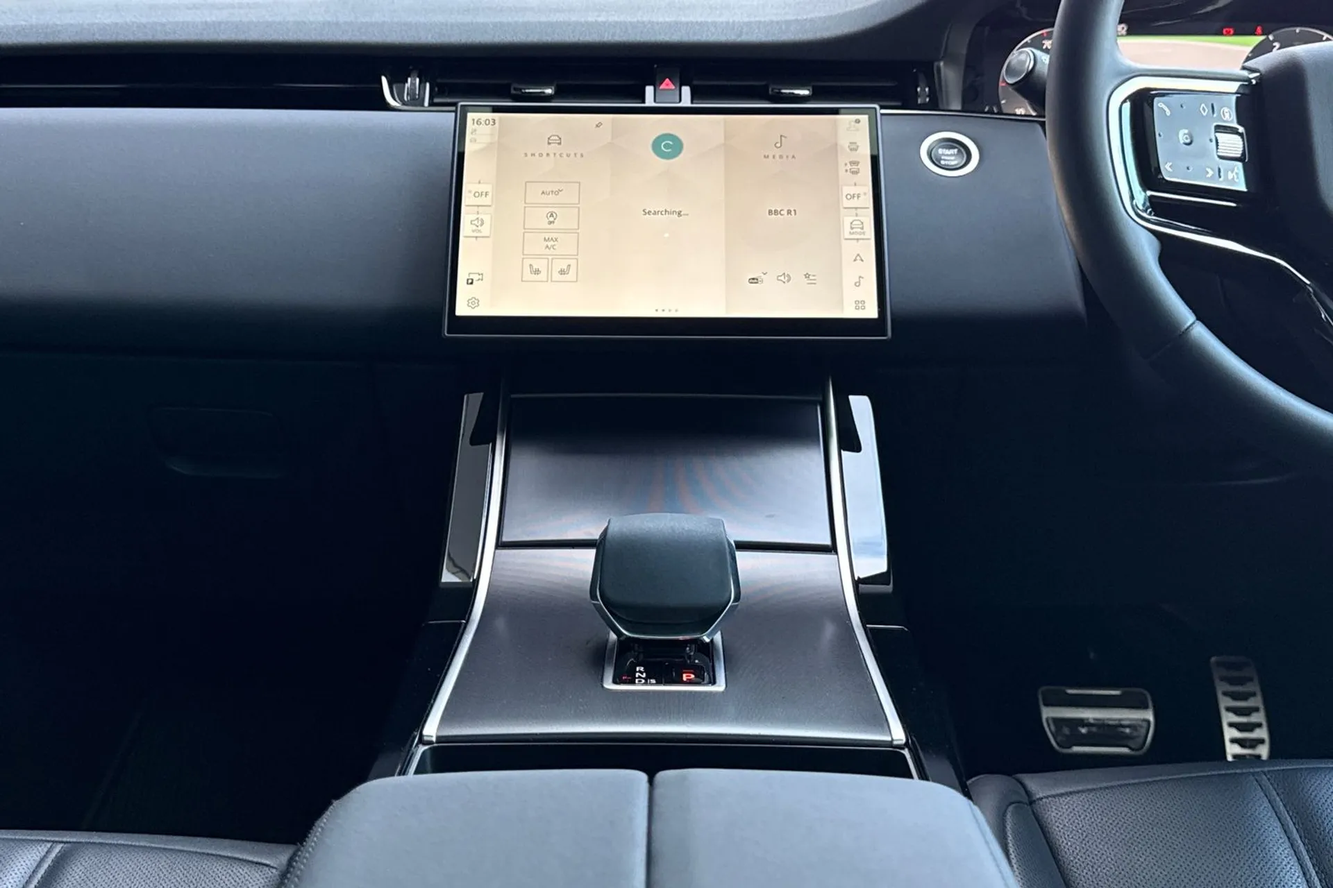 LAND ROVER RANGE ROVER EVOQUE thumbnail image number 44