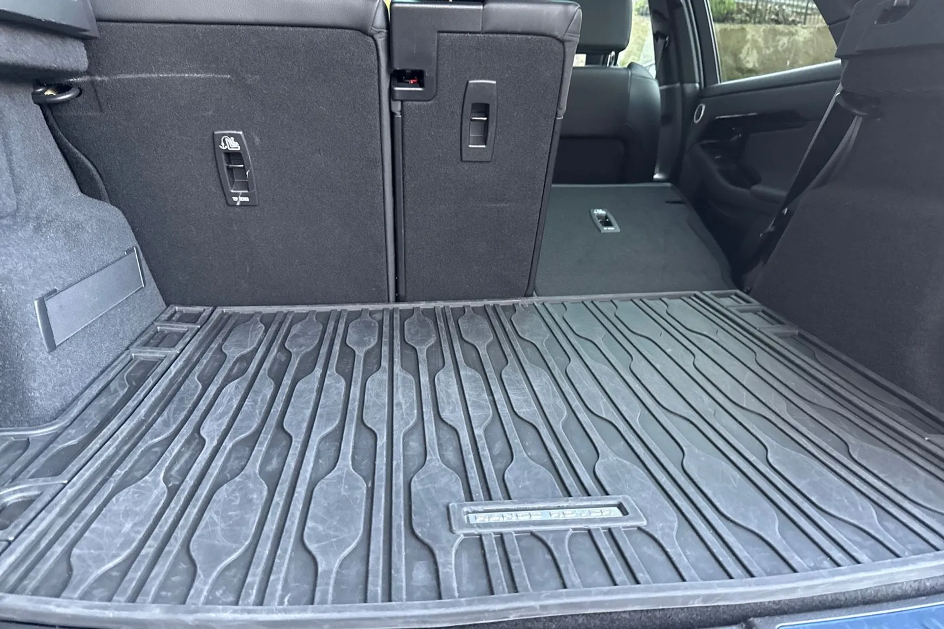 LAND ROVER RANGE ROVER EVOQUE thumbnail image number 33