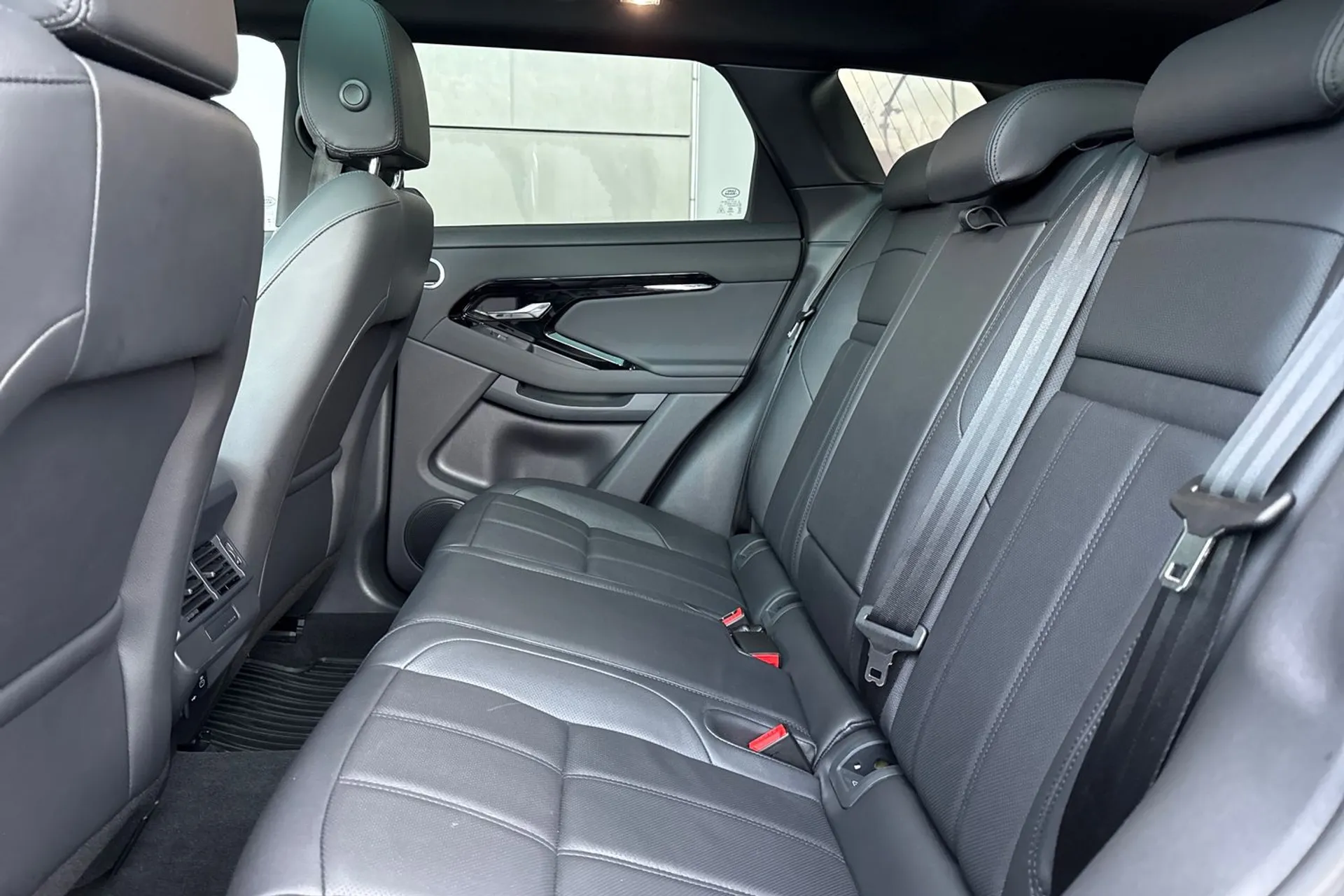 LAND ROVER RANGE ROVER EVOQUE thumbnail image number 38