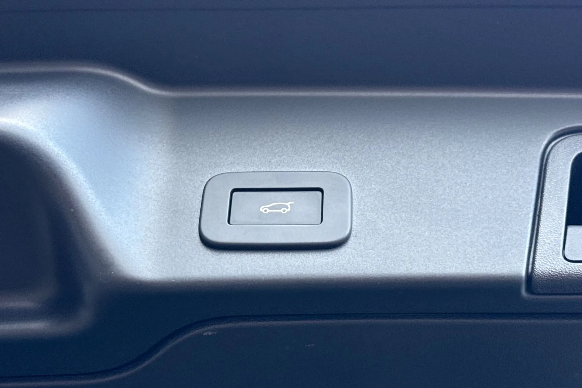 LAND ROVER RANGE ROVER EVOQUE thumbnail image number 32