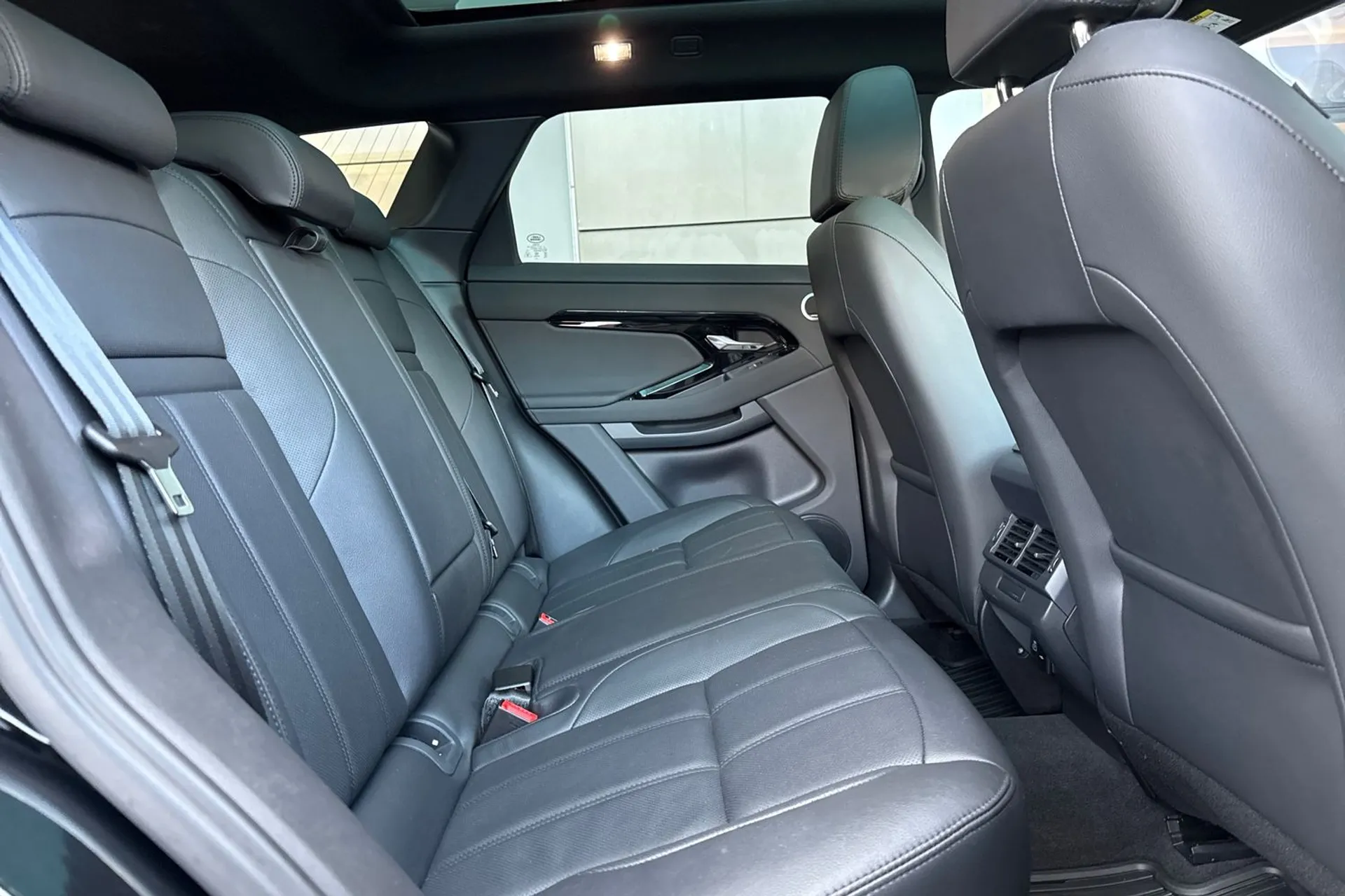 LAND ROVER RANGE ROVER EVOQUE thumbnail image number 20