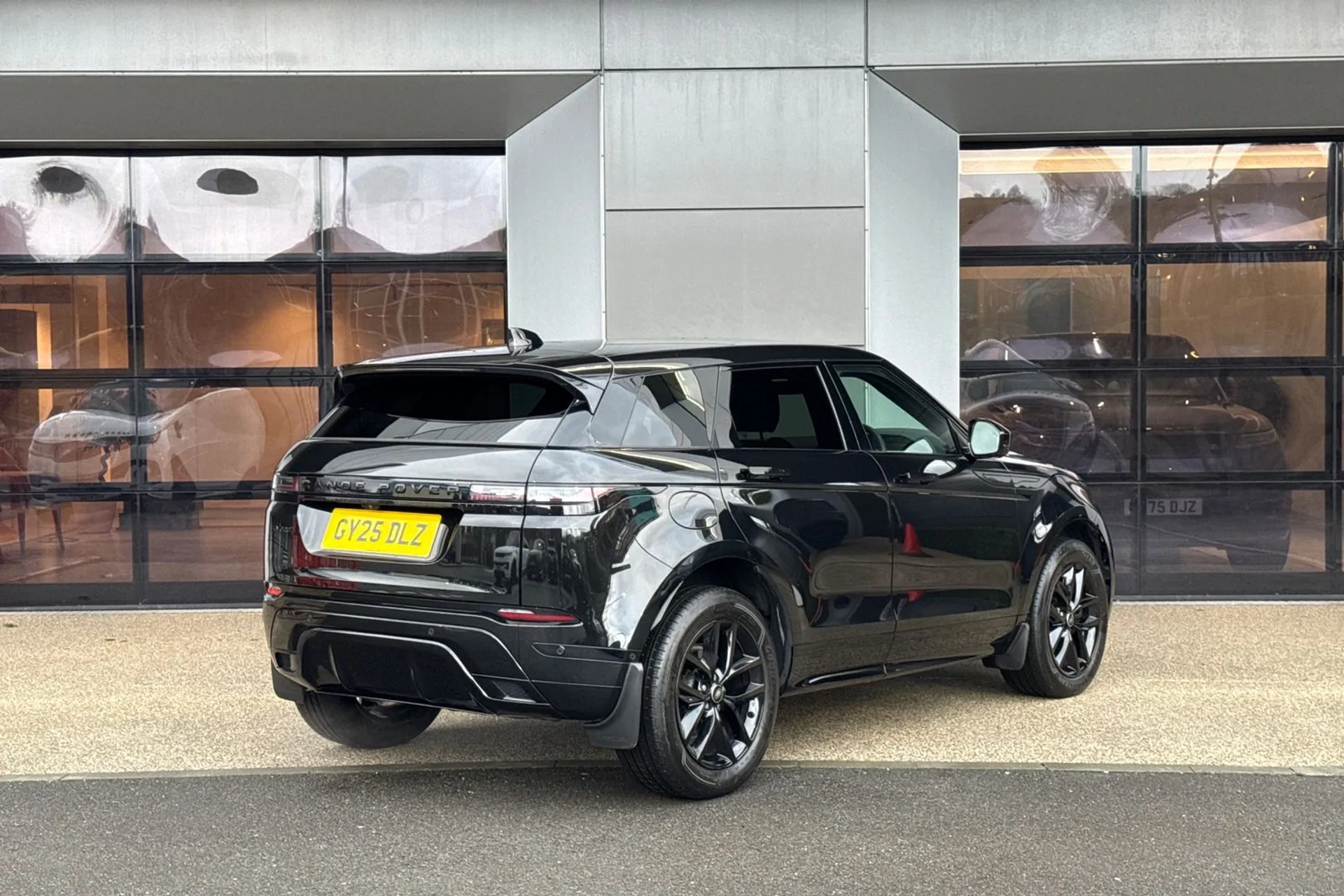 LAND ROVER RANGE ROVER EVOQUE thumbnail image number 6