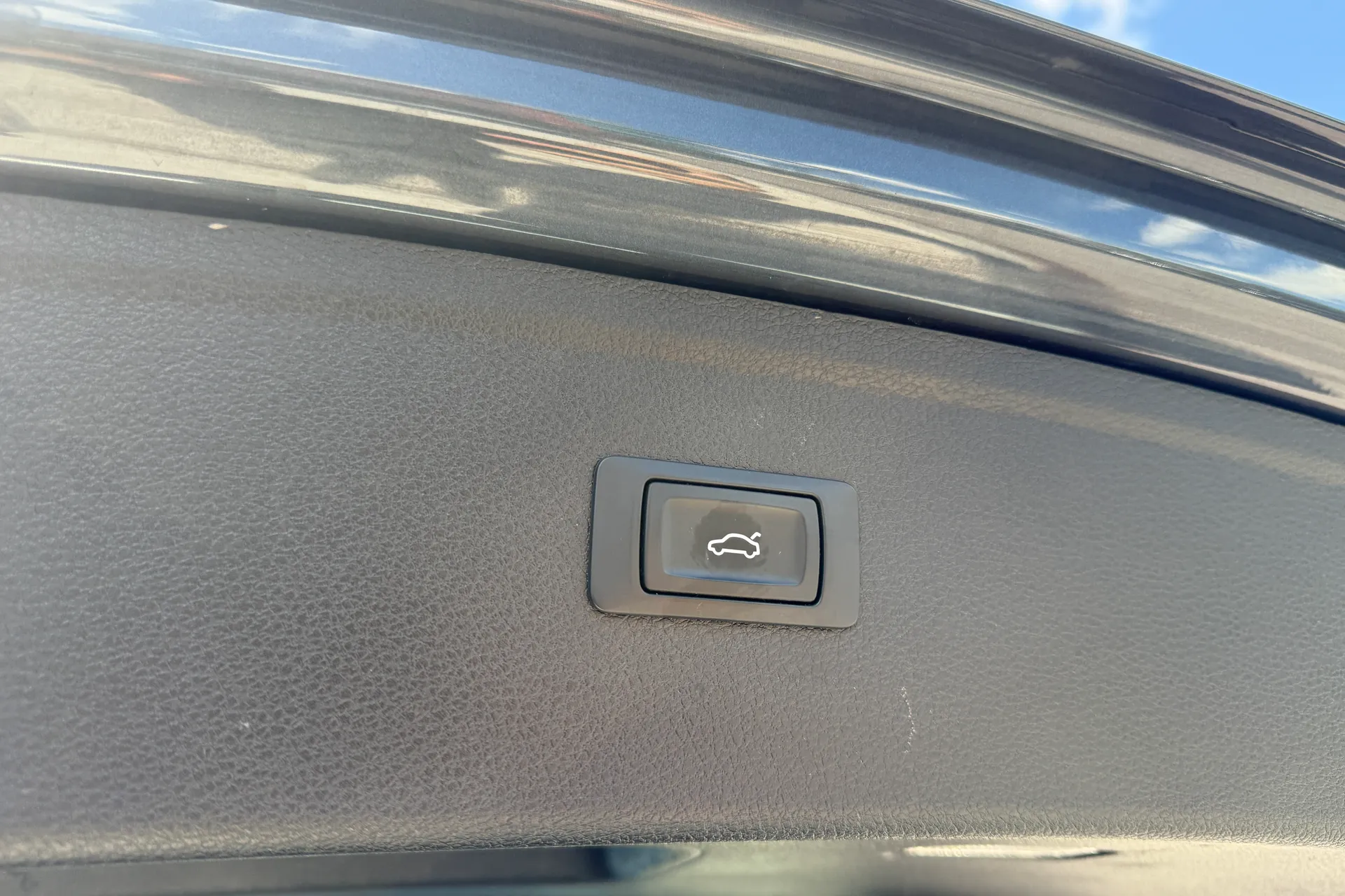 Audi Q5 thumbnail image number 21