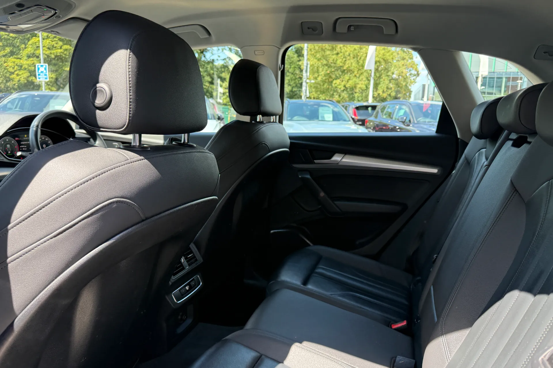 Audi Q5 thumbnail image number 29
