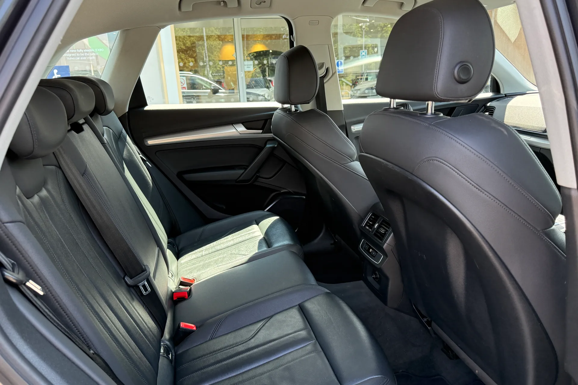 Audi Q5 thumbnail image number 23