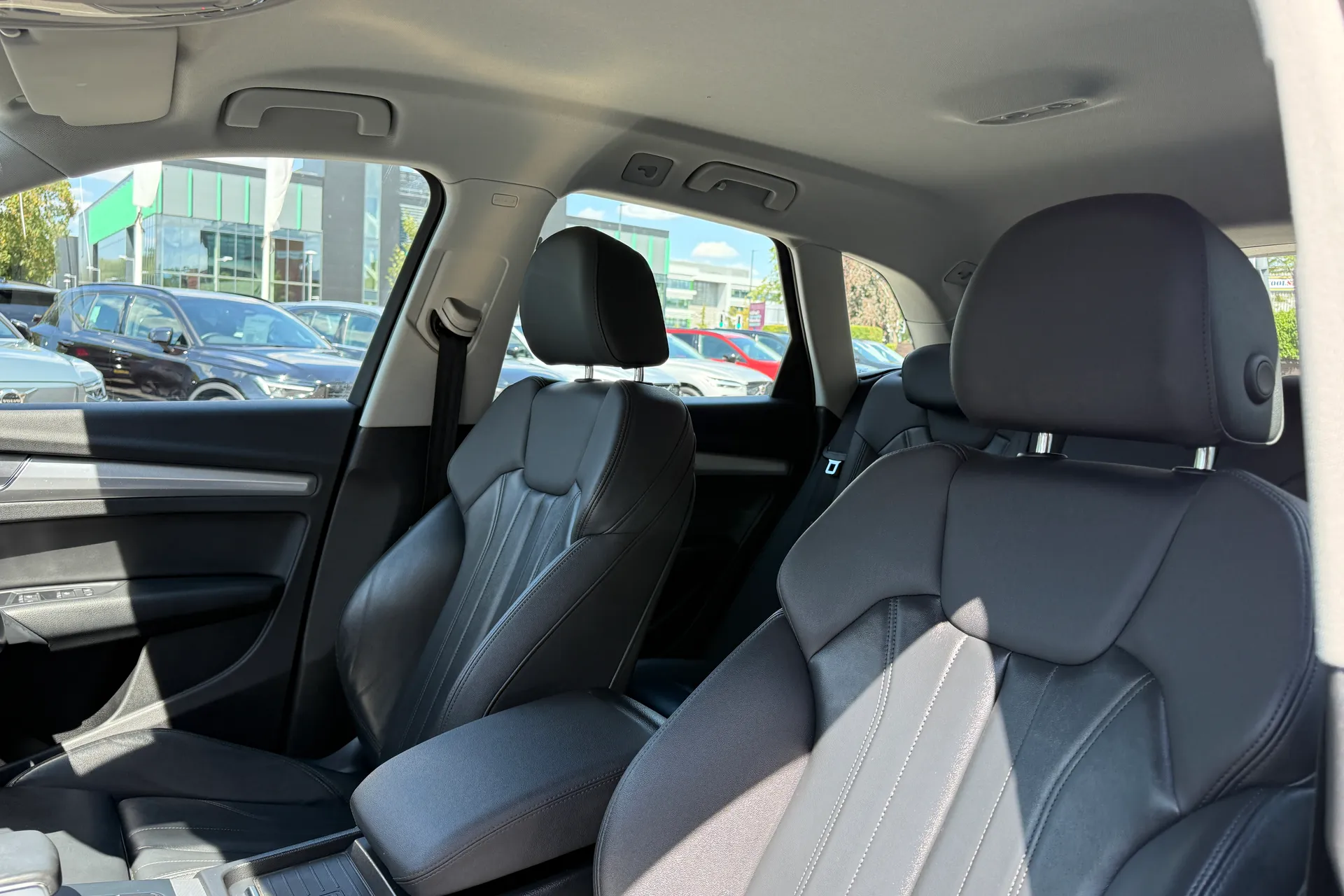 Audi Q5 thumbnail image number 28
