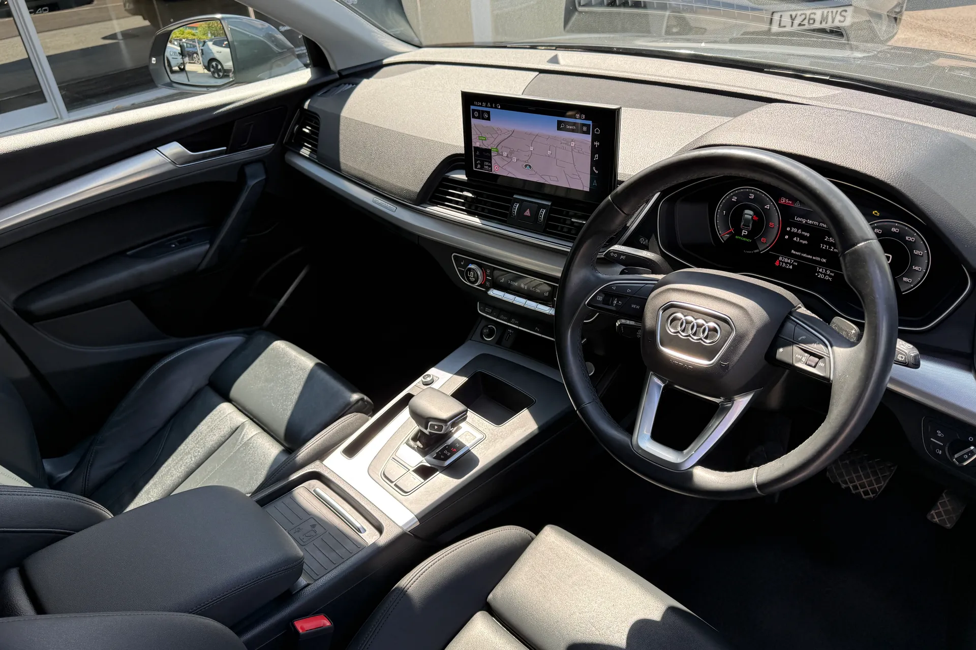 Audi Q5 thumbnail image number 6