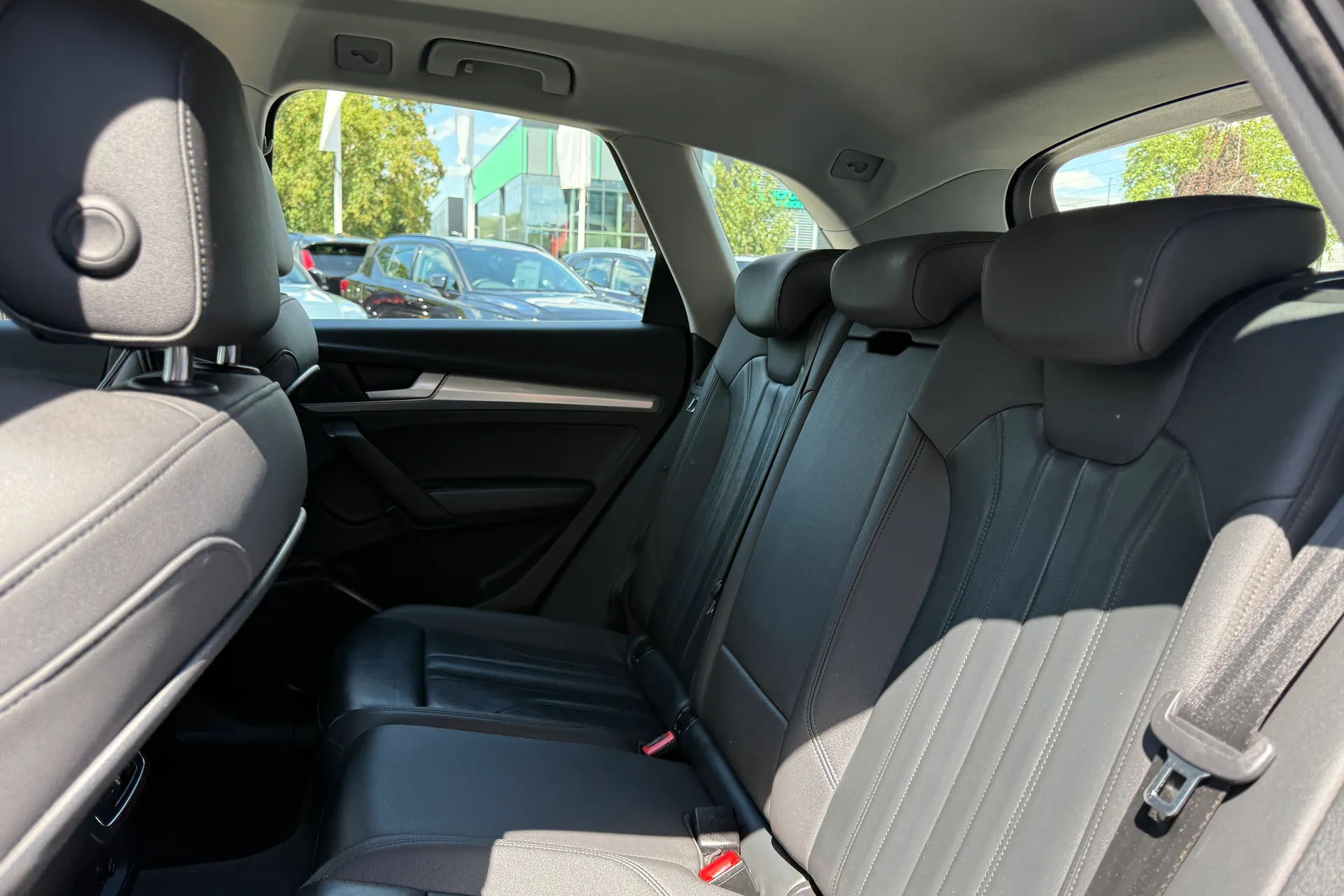 Audi Q5 thumbnail image number 30