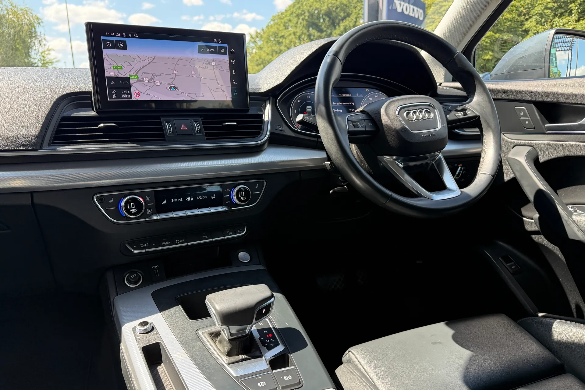 Audi Q5 thumbnail image number 34