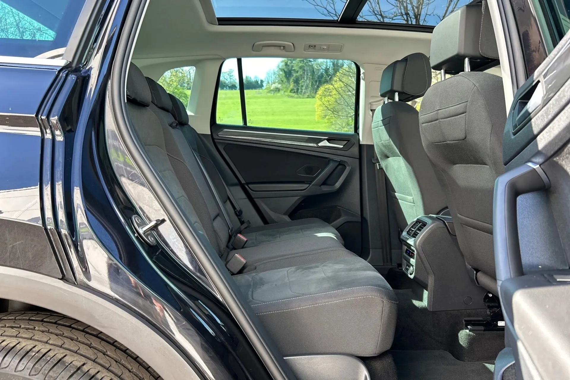 VOLKSWAGEN TIGUAN thumbnail image number 24