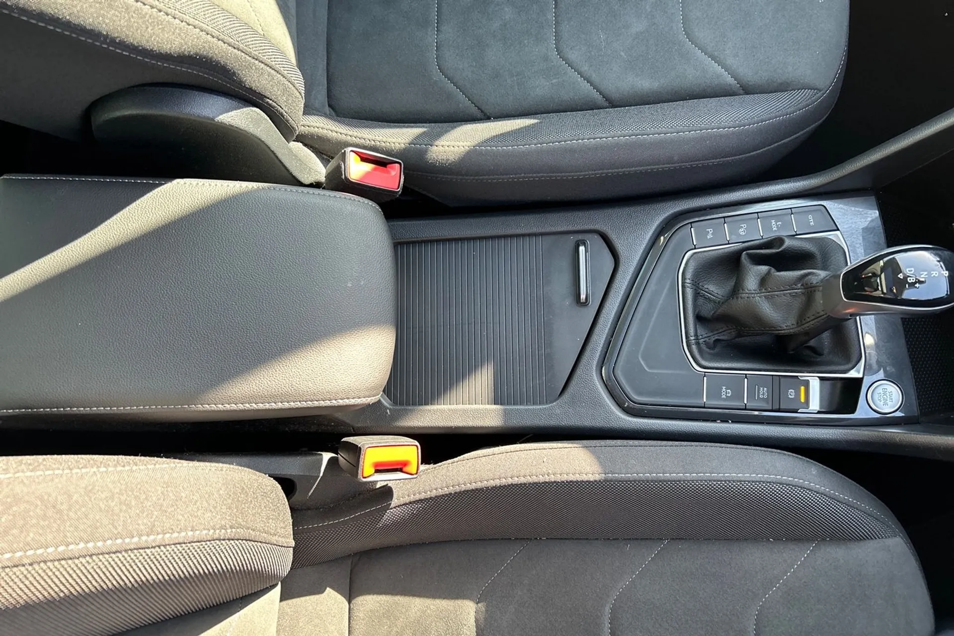 VOLKSWAGEN TIGUAN thumbnail image number 45
