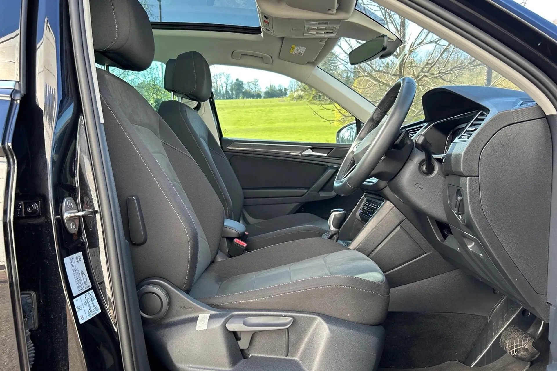 VOLKSWAGEN TIGUAN thumbnail image number 28