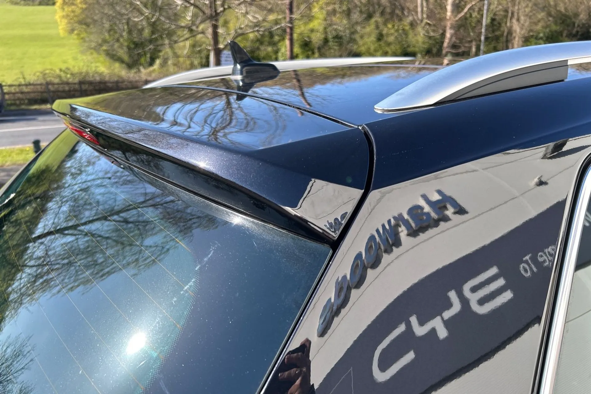 VOLKSWAGEN TIGUAN thumbnail image number 17