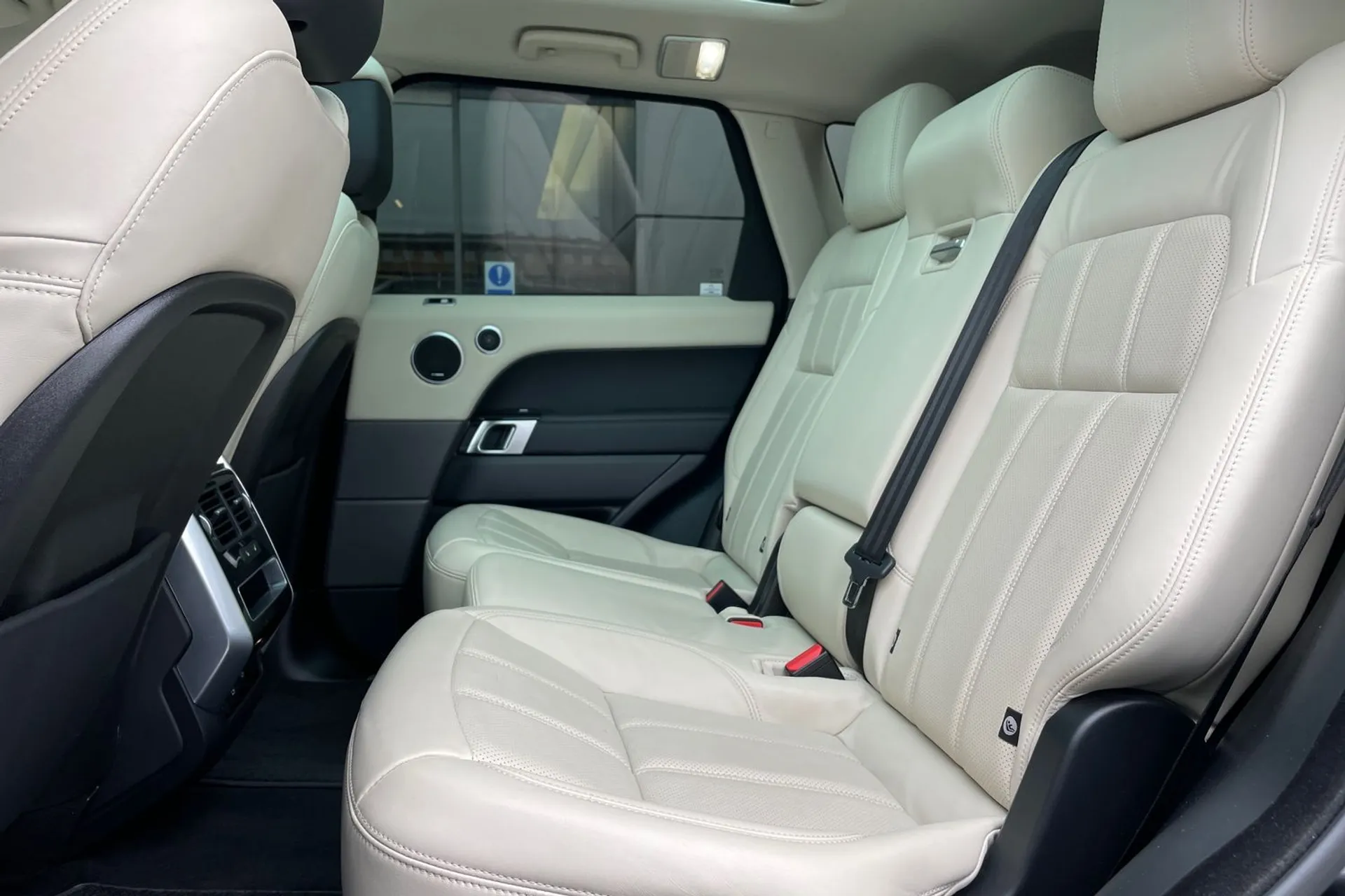 LAND ROVER RANGE ROVER SPORT thumbnail image number 39