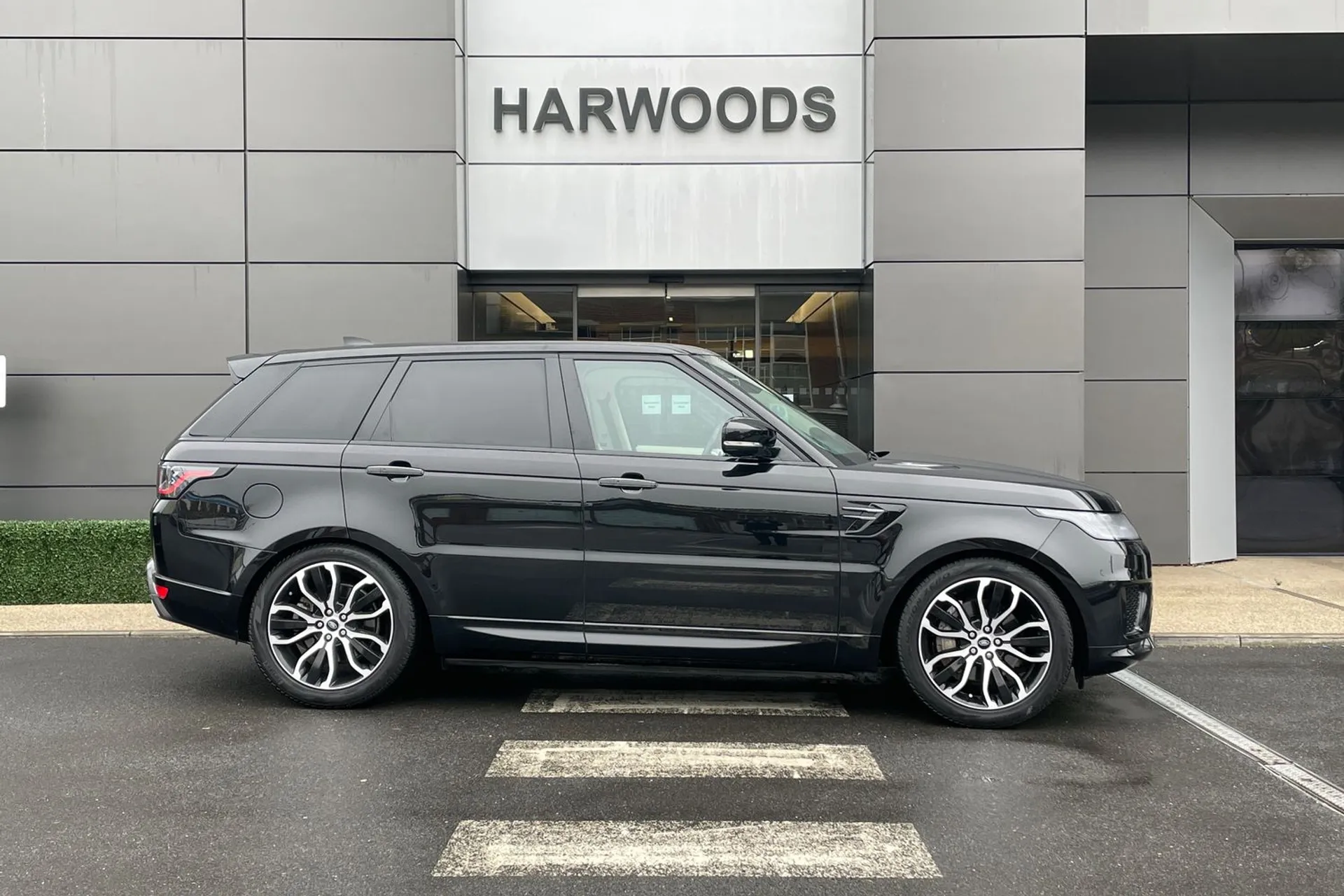 LAND ROVER RANGE ROVER SPORT thumbnail image number 2