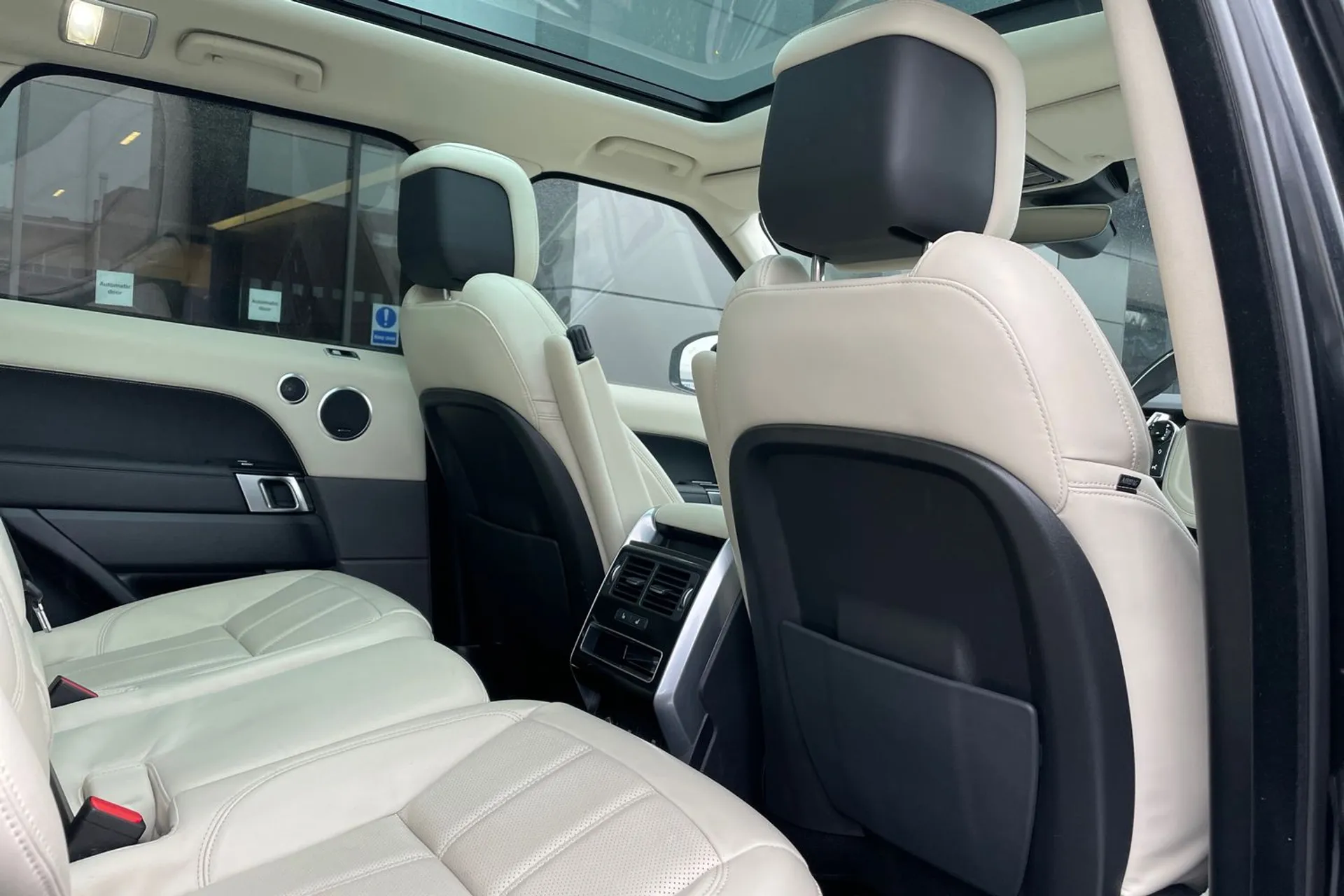 LAND ROVER RANGE ROVER SPORT thumbnail image number 35