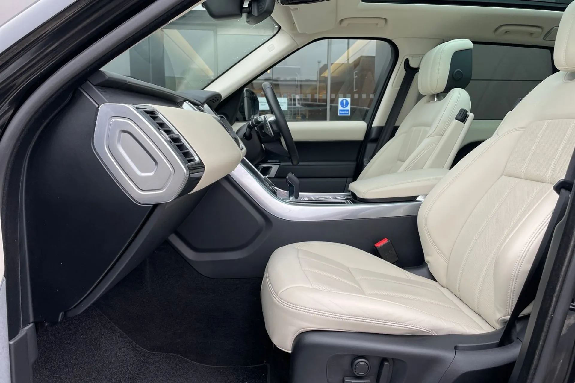 LAND ROVER RANGE ROVER SPORT thumbnail image number 38