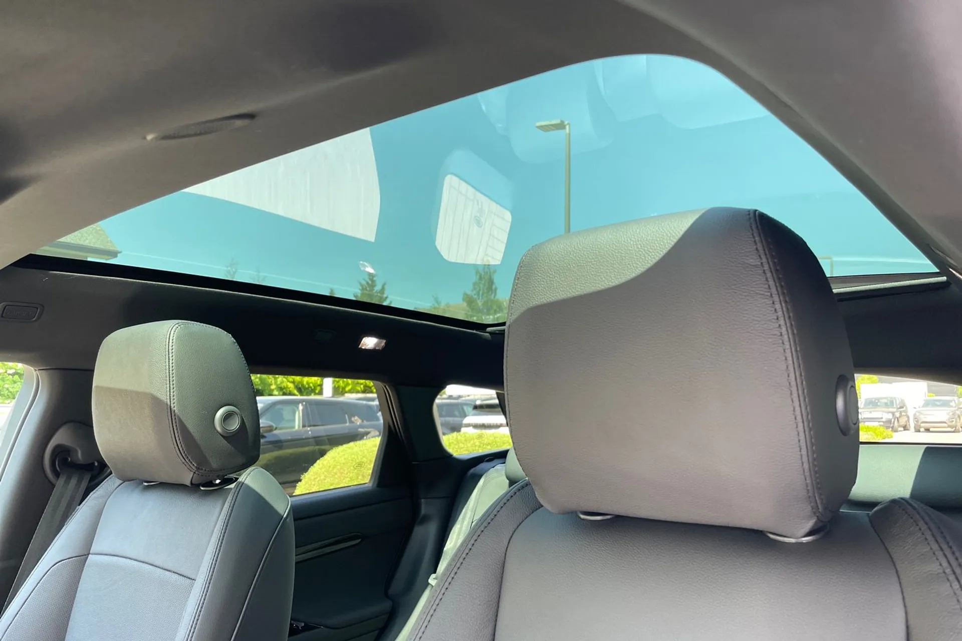 LAND ROVER RANGE ROVER EVOQUE thumbnail image number 5