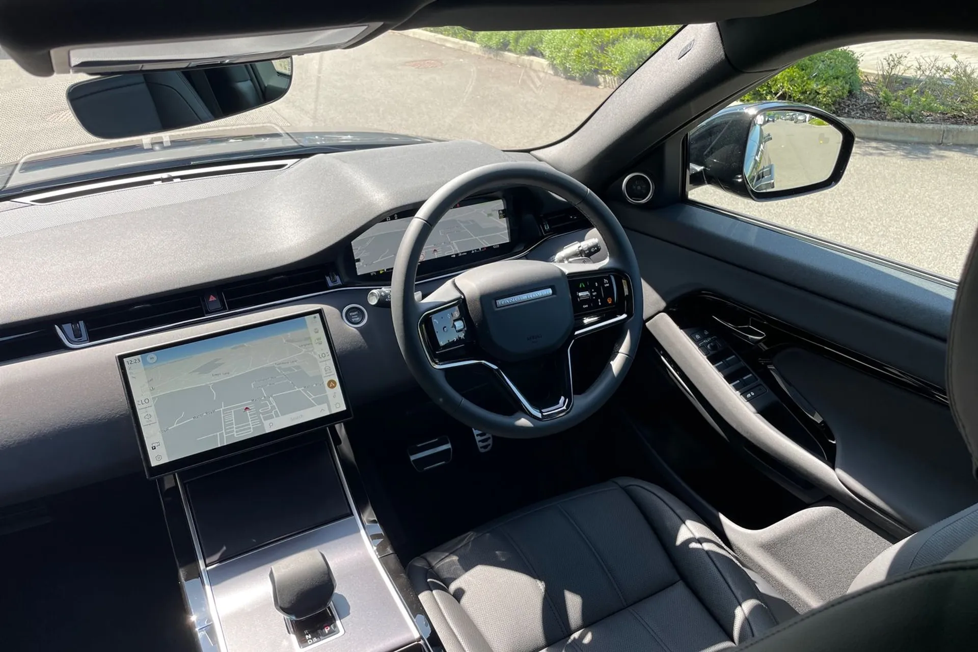 LAND ROVER RANGE ROVER EVOQUE thumbnail image number 27