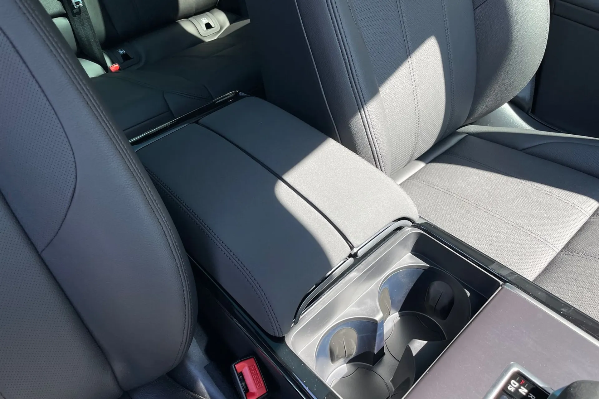 LAND ROVER RANGE ROVER EVOQUE thumbnail image number 25