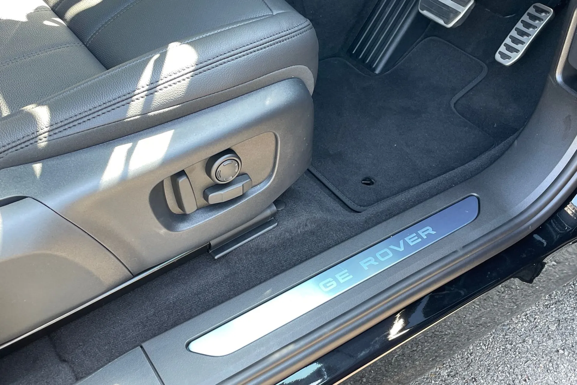 LAND ROVER RANGE ROVER EVOQUE thumbnail image number 29