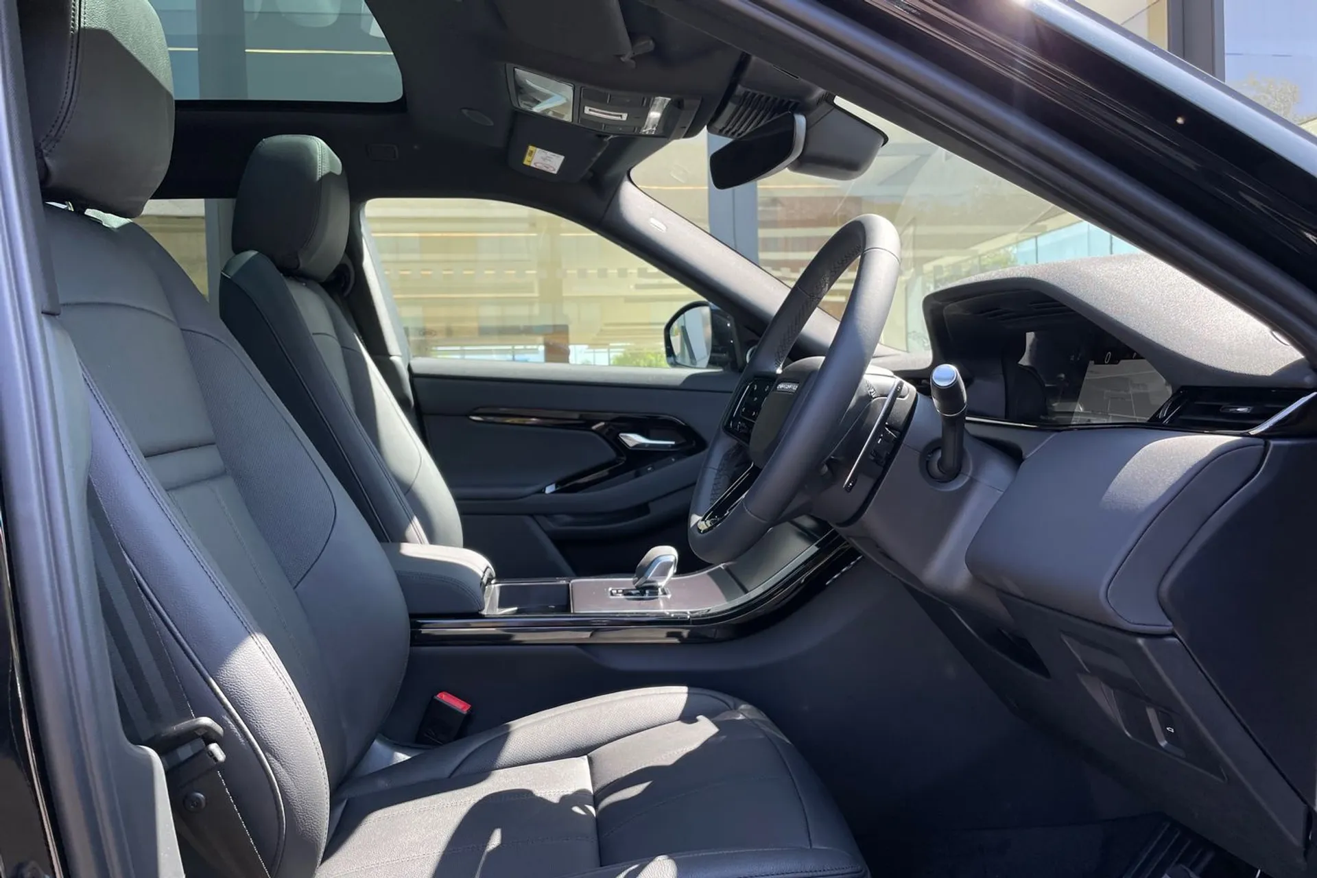 LAND ROVER RANGE ROVER EVOQUE thumbnail image number 48