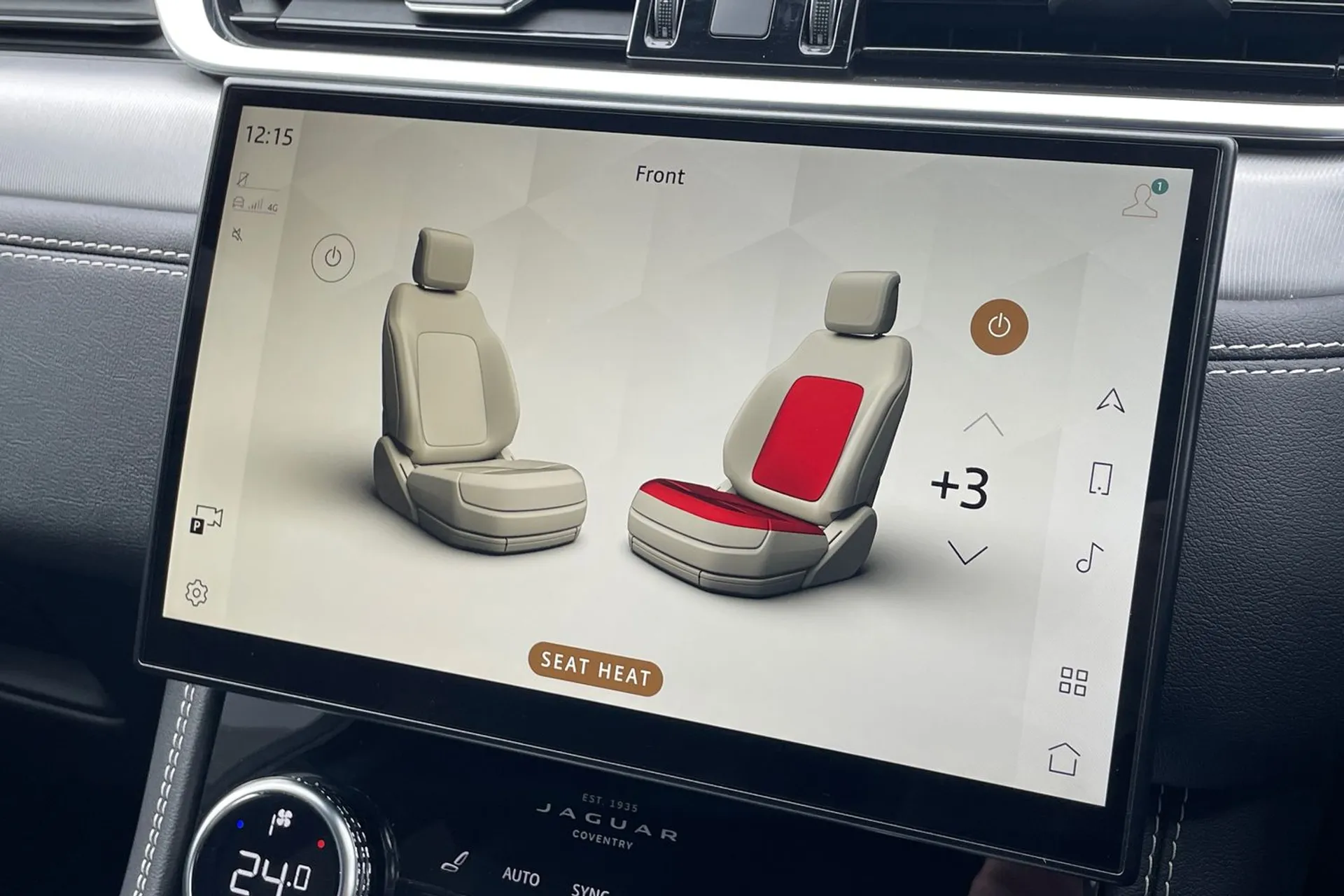 Jaguar F-PACE thumbnail image number 17