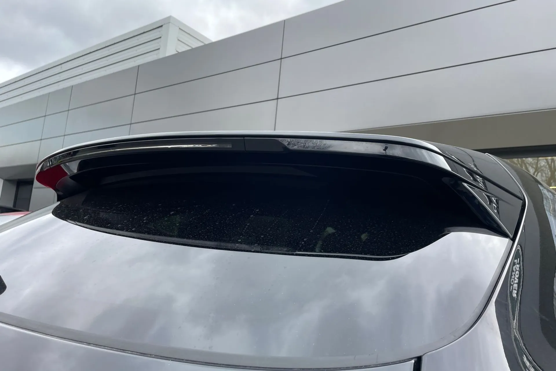 Jaguar F-PACE thumbnail image number 31