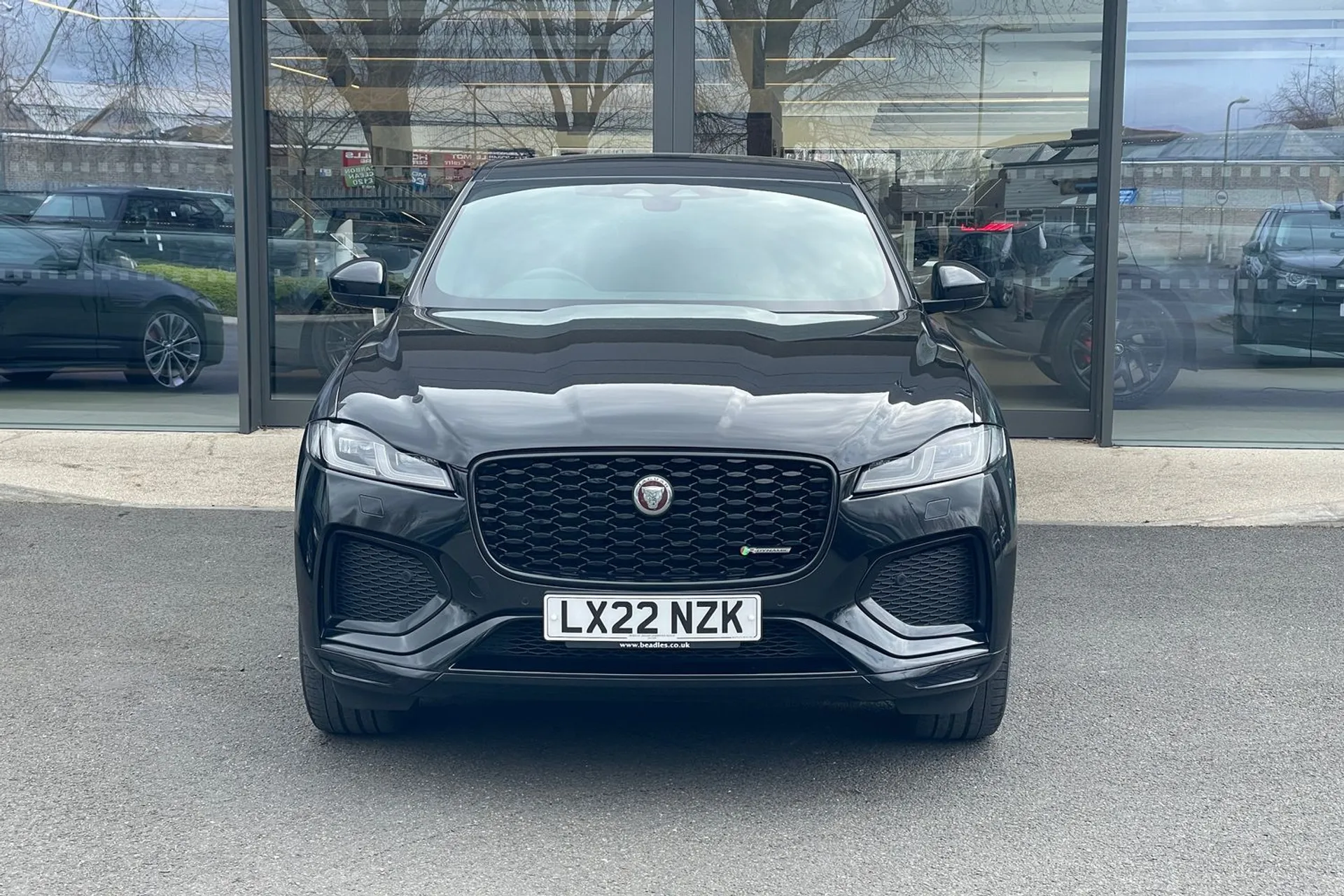 Jaguar F-PACE thumbnail image number 6