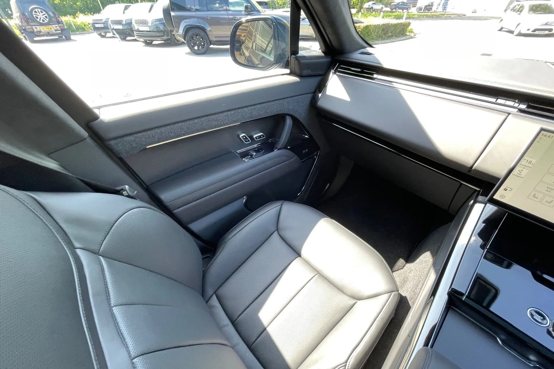 LAND ROVER RANGE ROVER SPORT thumbnail image number 13