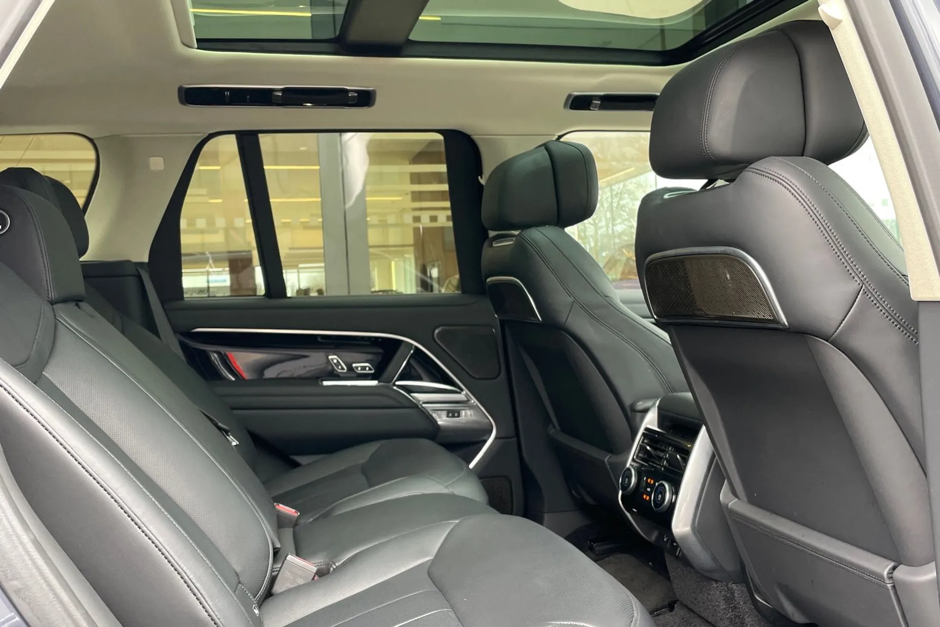 LAND ROVER RANGE ROVER thumbnail image number 40