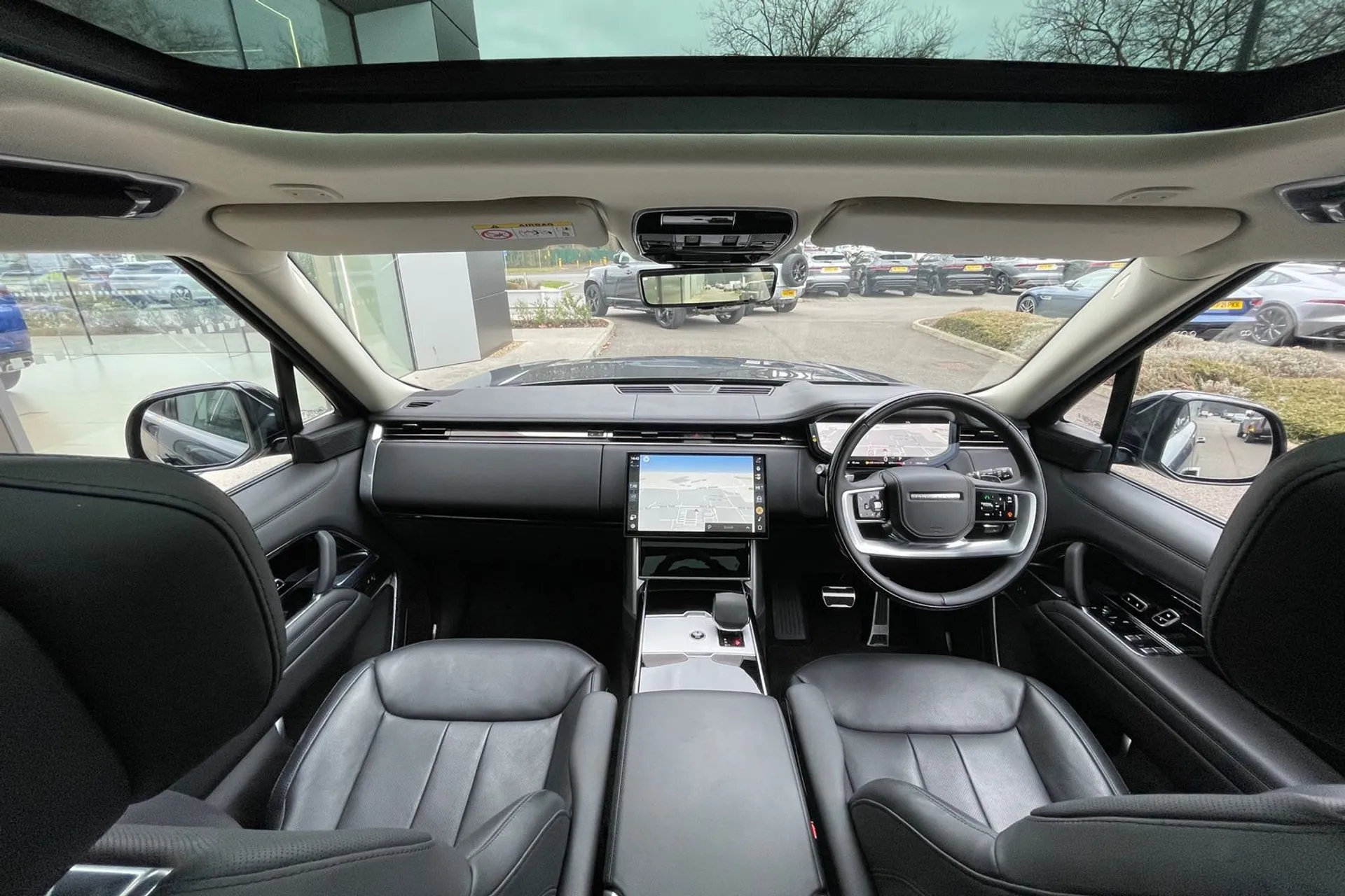 LAND ROVER RANGE ROVER thumbnail image number 3