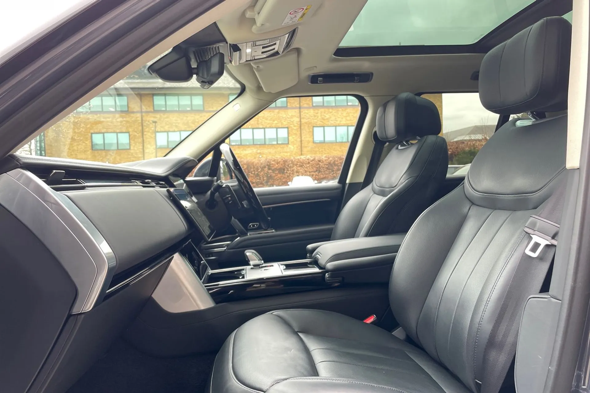 LAND ROVER RANGE ROVER thumbnail image number 10