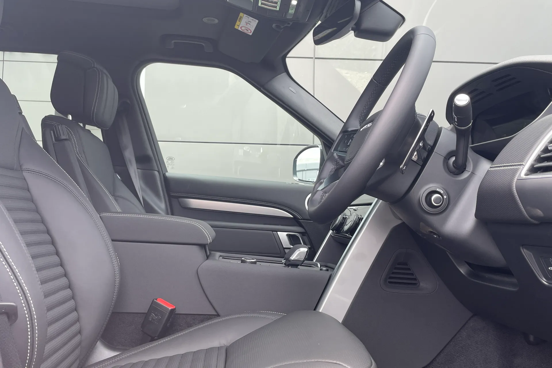 LAND ROVER DISCOVERY thumbnail image number 17