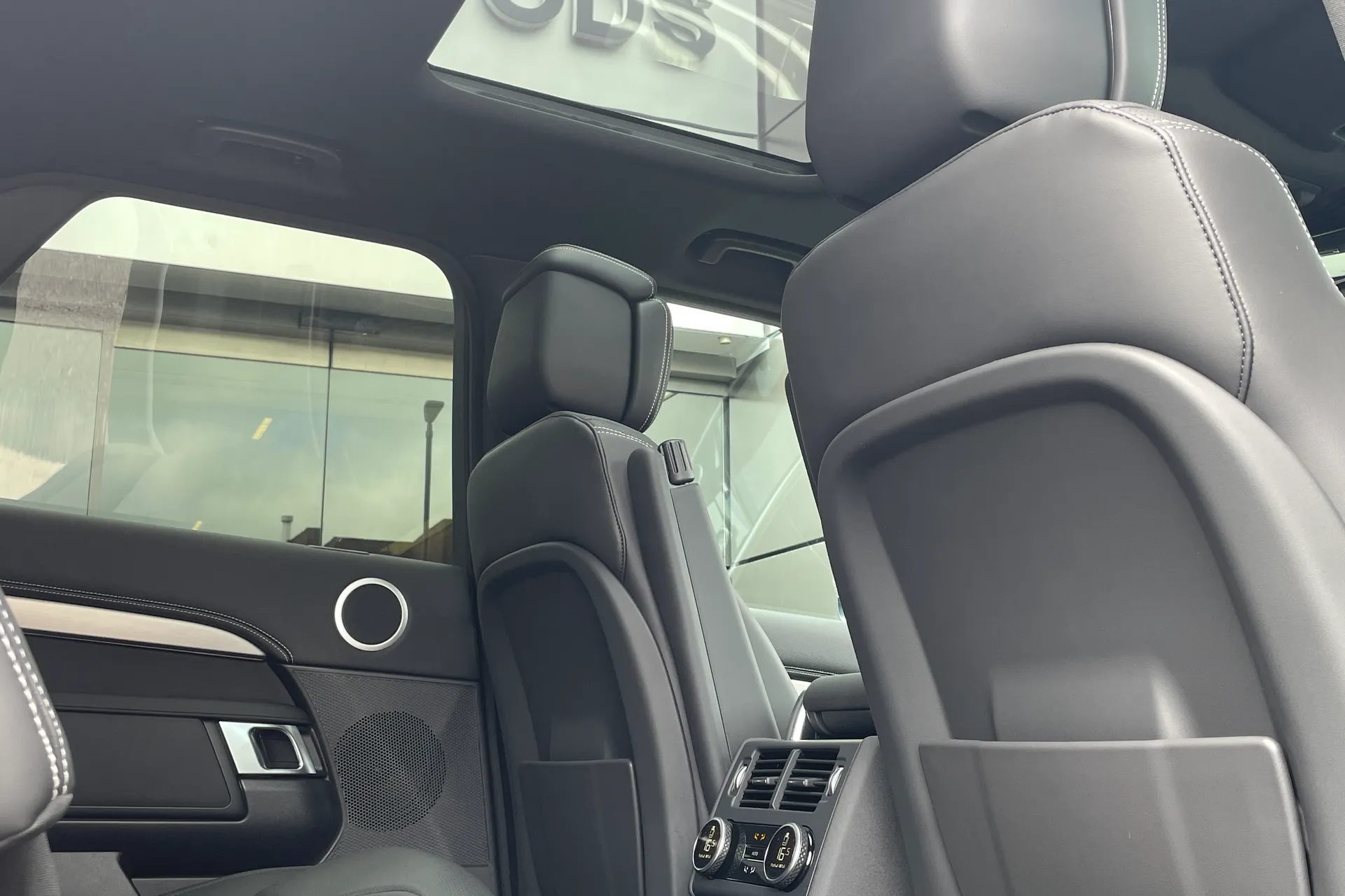 LAND ROVER DISCOVERY thumbnail image number 38