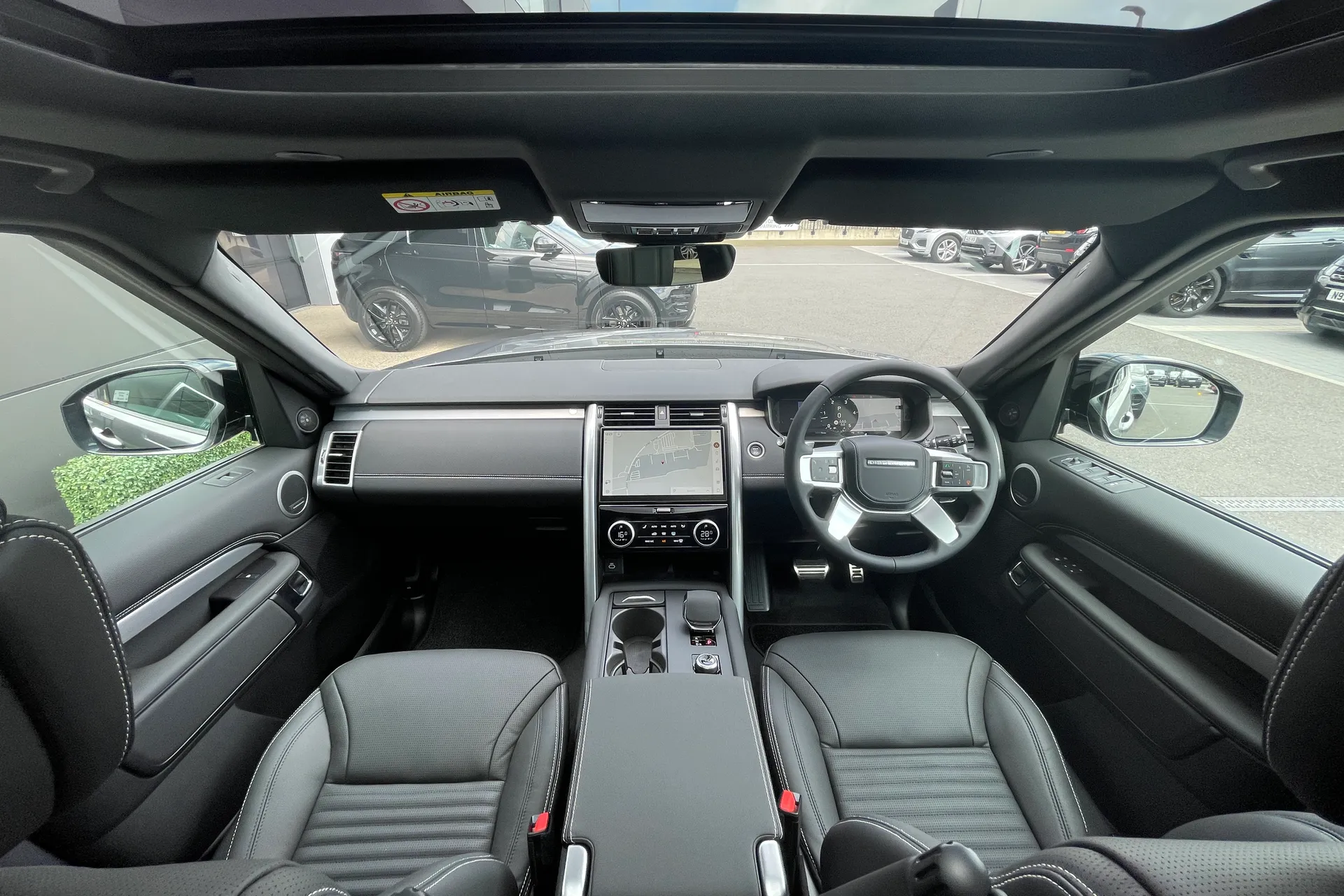 LAND ROVER DISCOVERY thumbnail image number 3