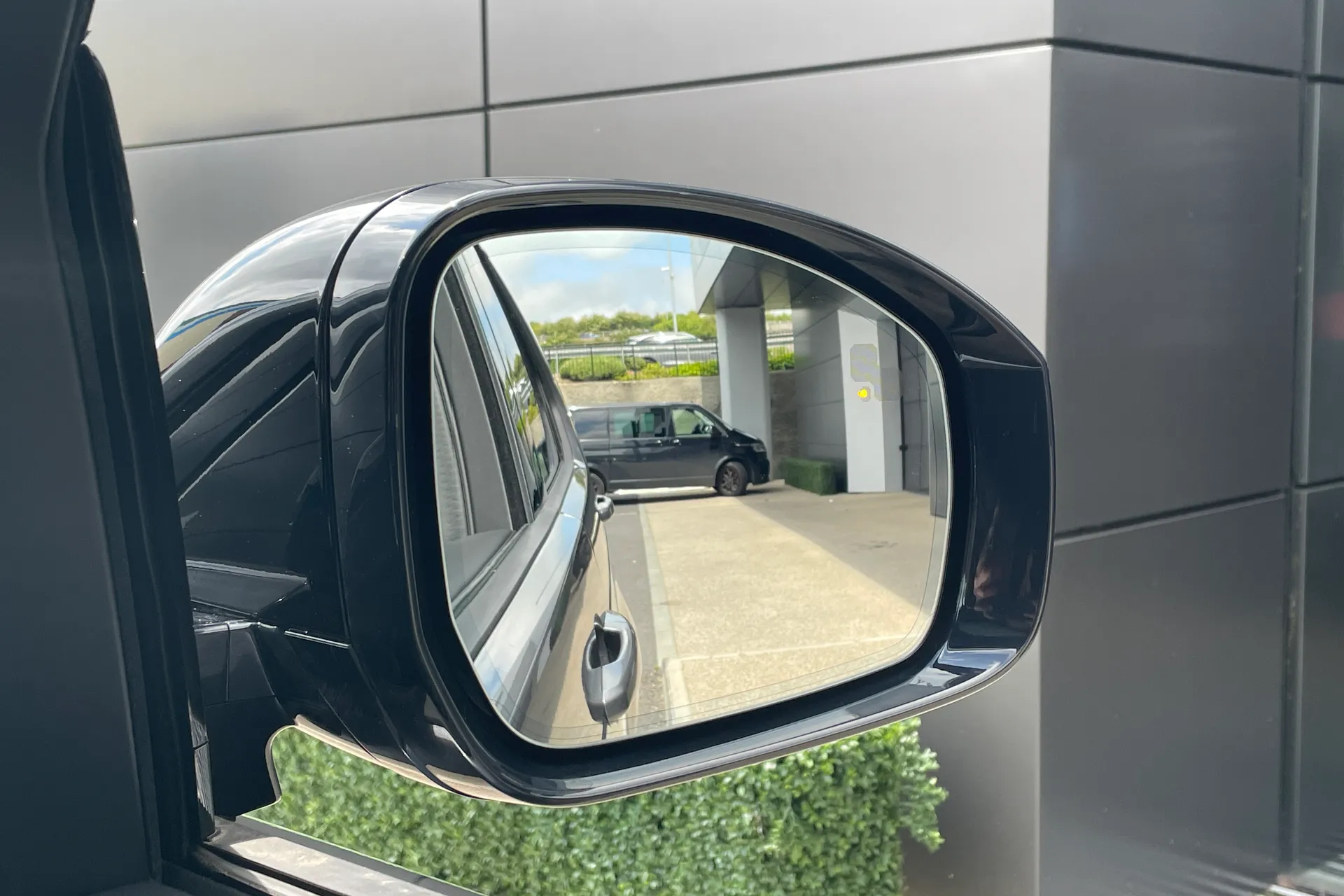 LAND ROVER DISCOVERY thumbnail image number 8