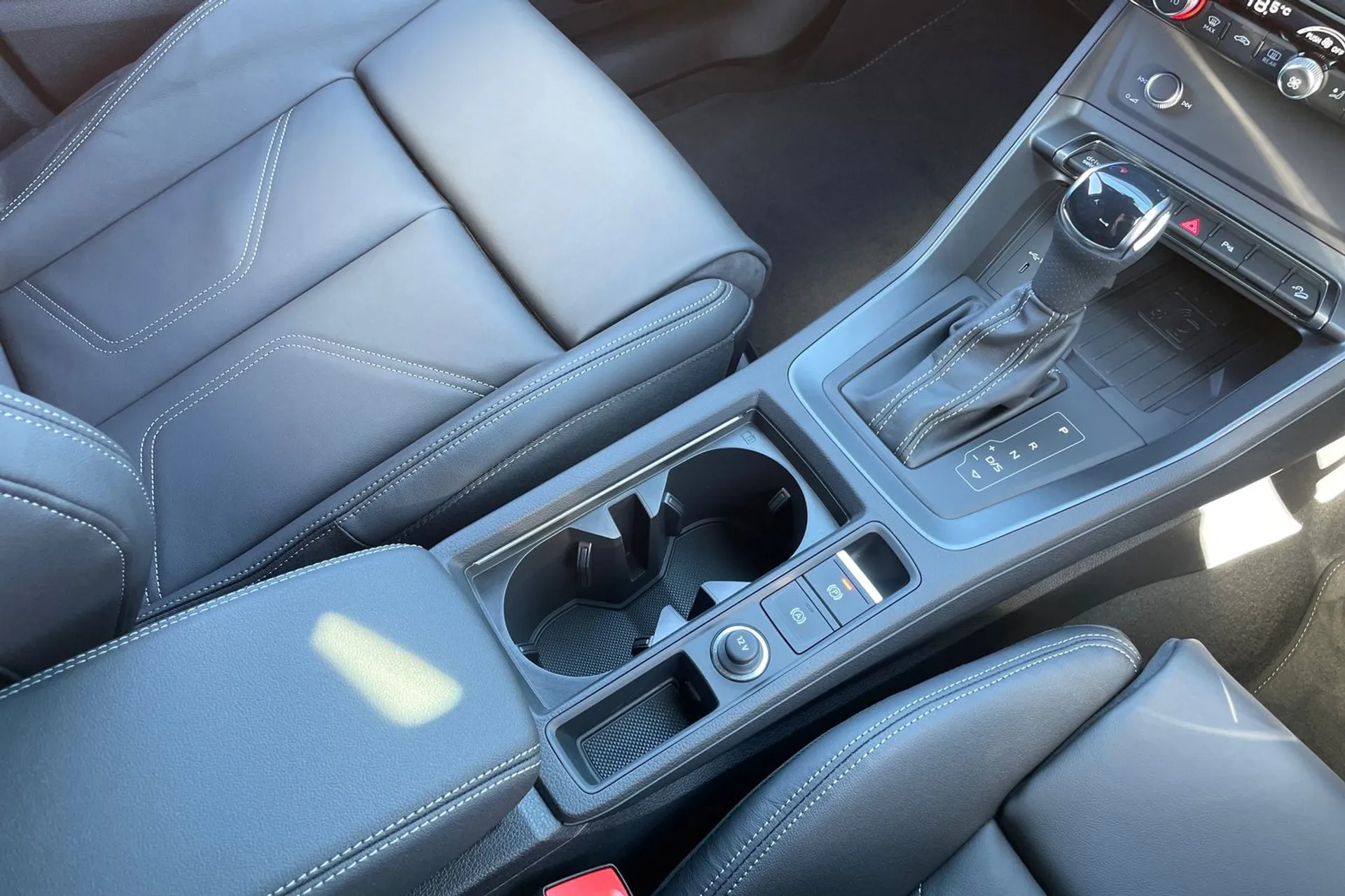 Audi Q3 thumbnail image number 39